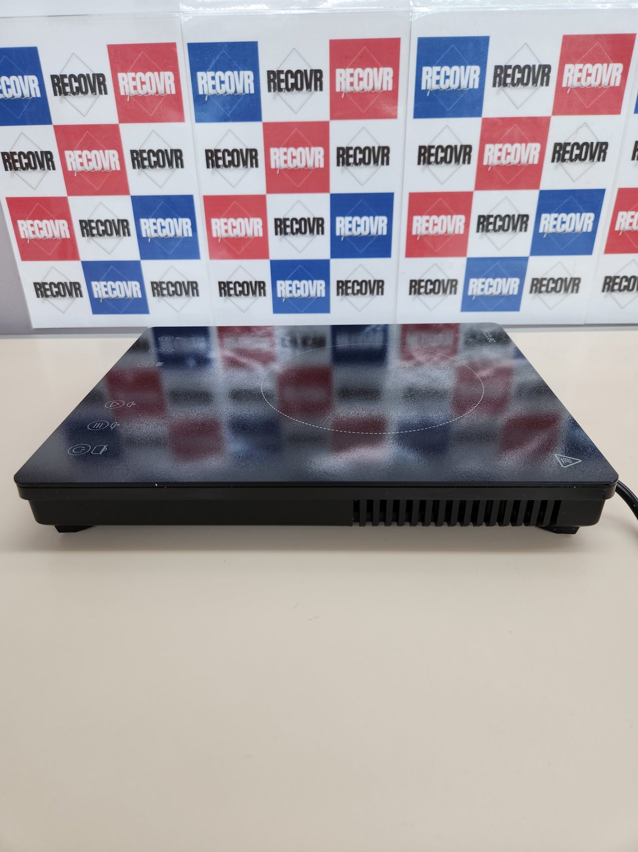 Placa Inducción 2000W, 1 Fuego Full Magma Slim.  8 Niveles, Diseño en Cristal de Alta Resistencia, Display Táctil, Temporizador, Fácil Limpieza Cecotec