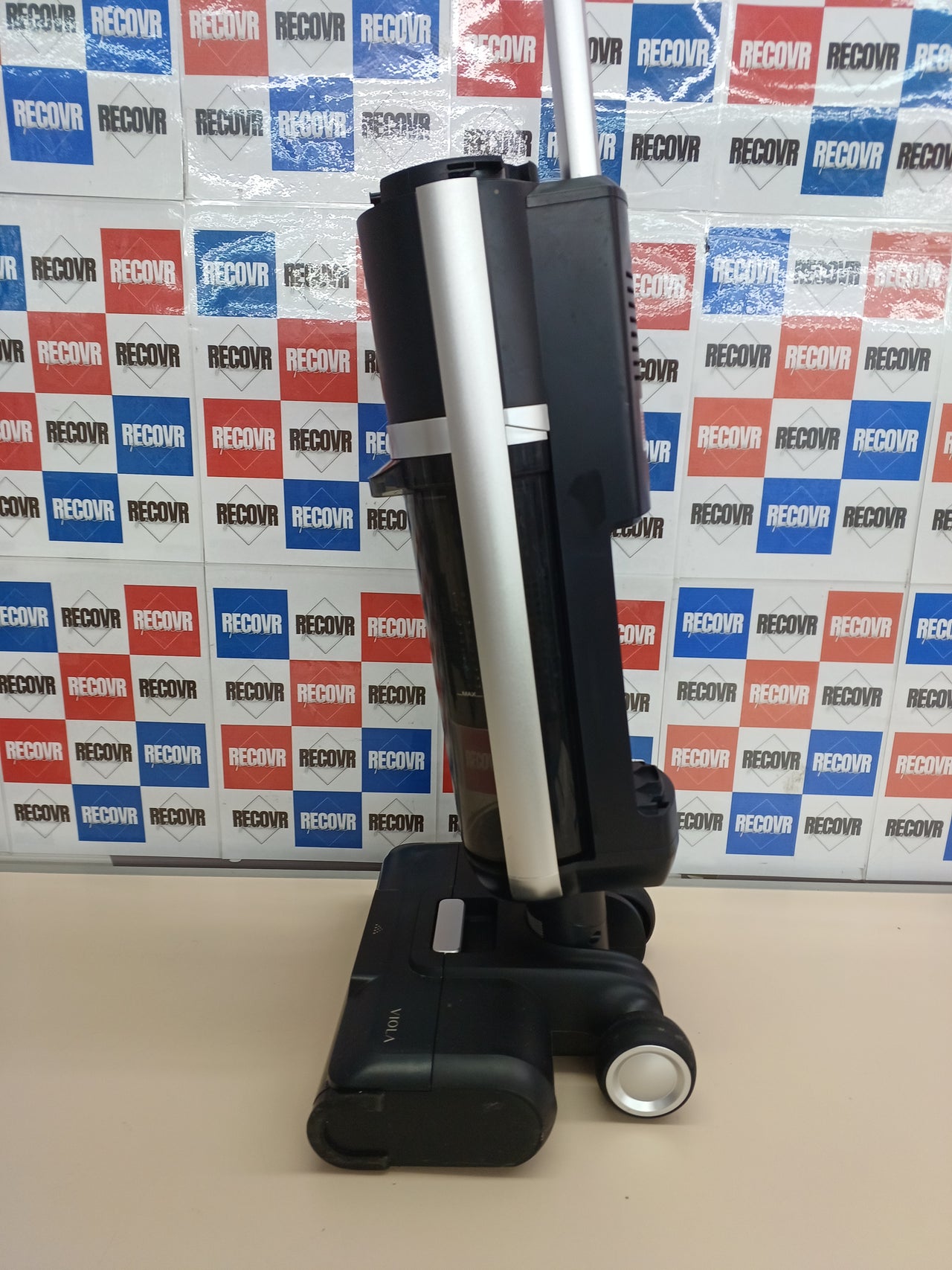 Aspiradora de suelo 2 velocidades ABS negra Viola