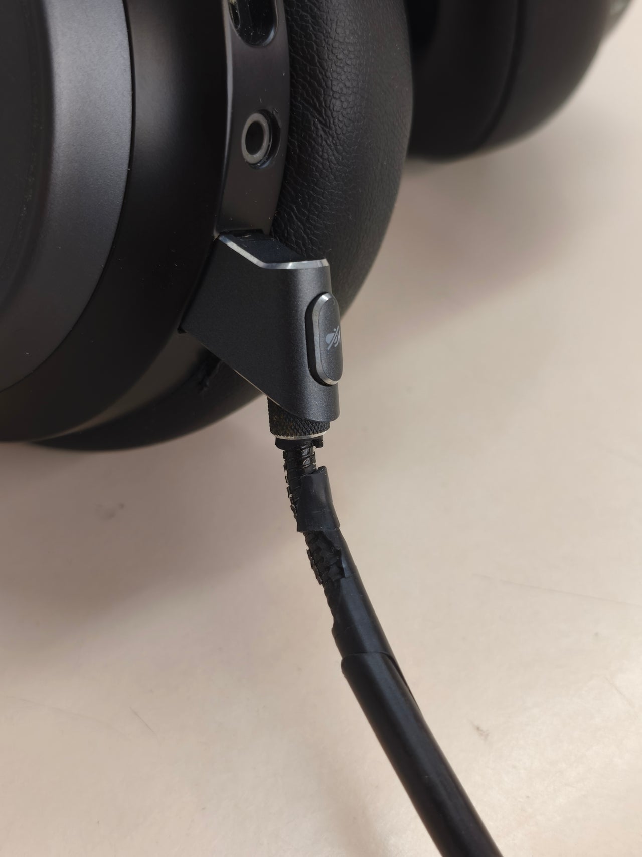 Corsair Virtuoso RGB Inalámbrico XT Auriculares para Juegos - Negro