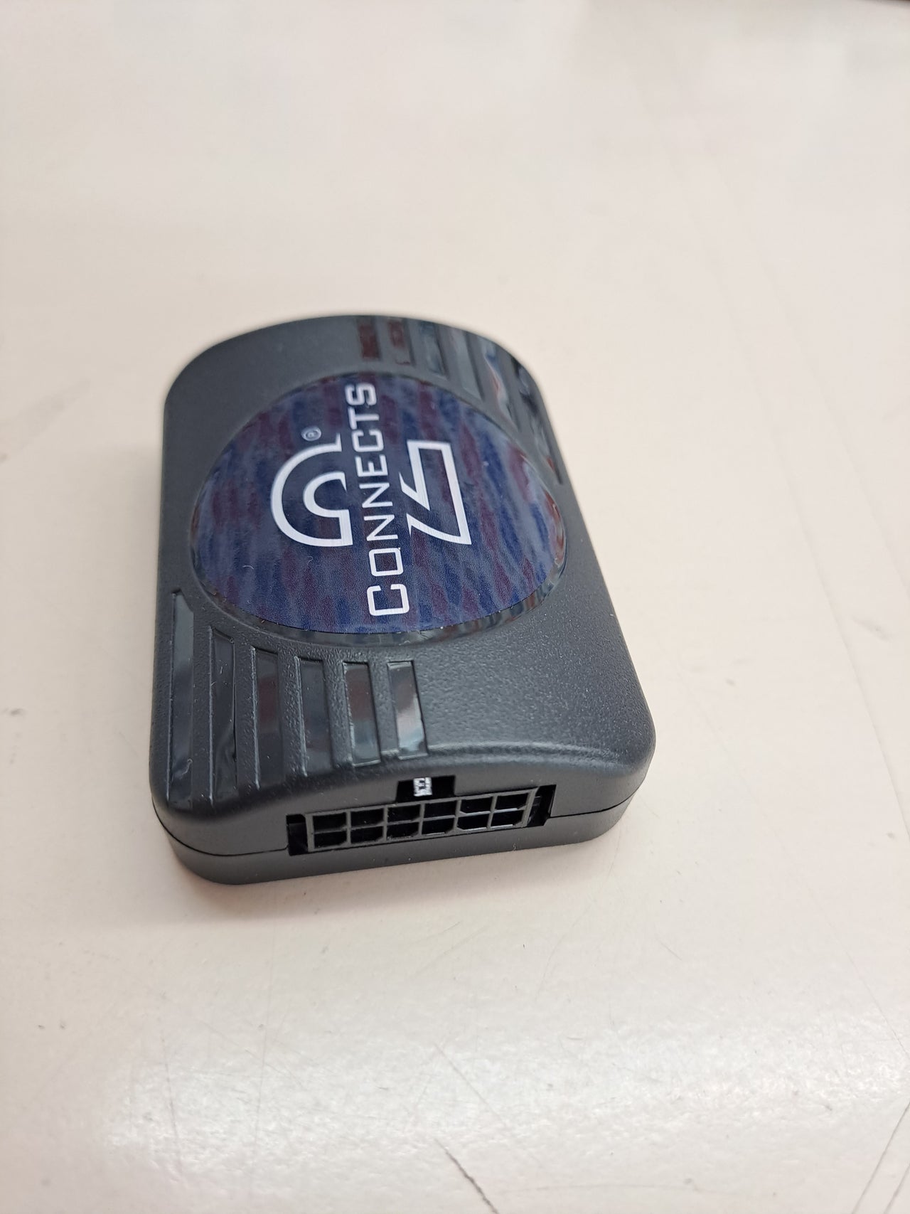 Interfaz para mandos al volante compatible con vehículos Volkswagen.