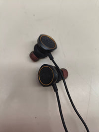 Auriculares gaming intraaurales con micrófono.