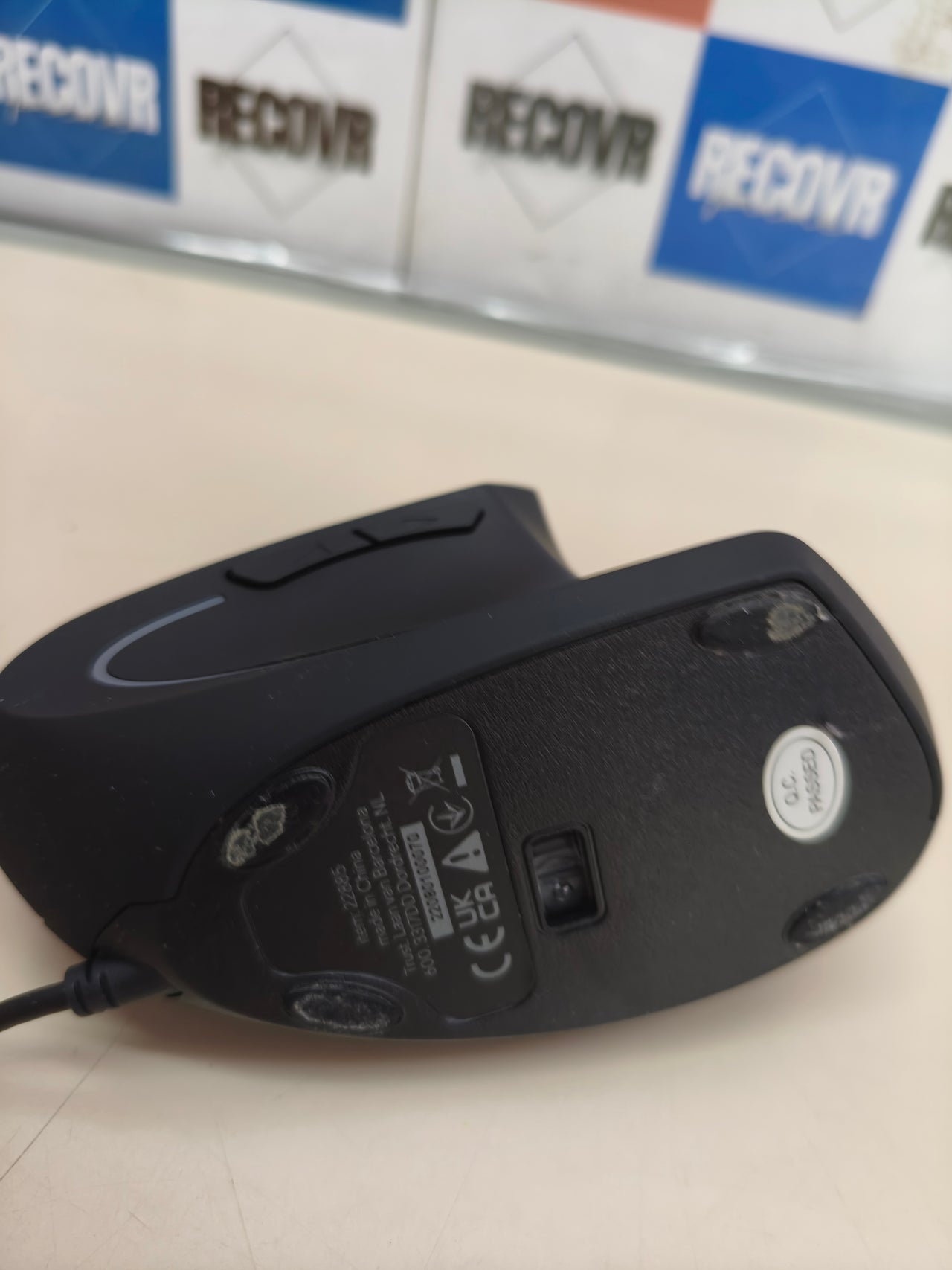 Ratón ergonómico vertical por cable Trust Verto