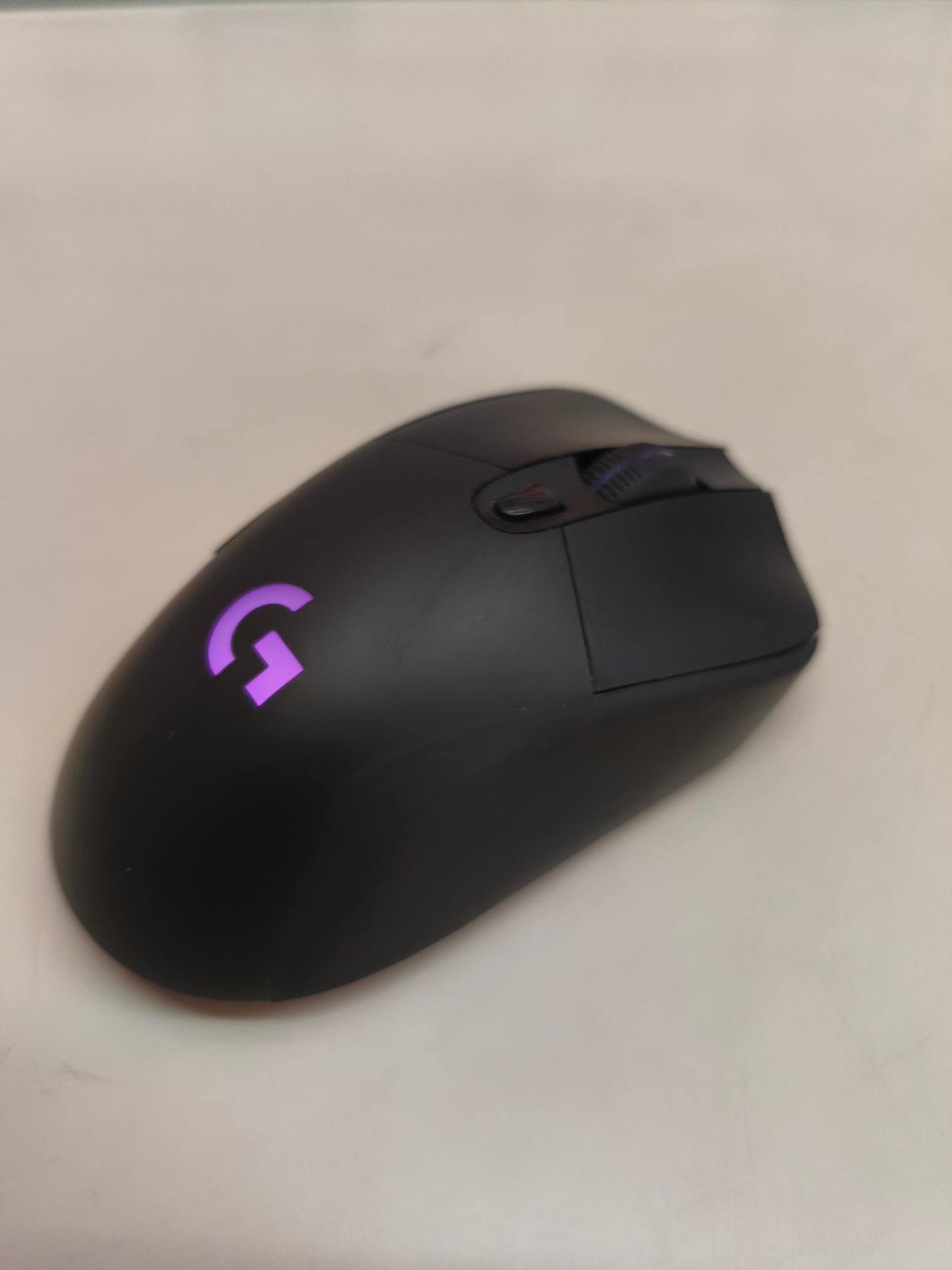Ratón gaming inalámbrico Logitech G703 LIGHTSPEED, negro