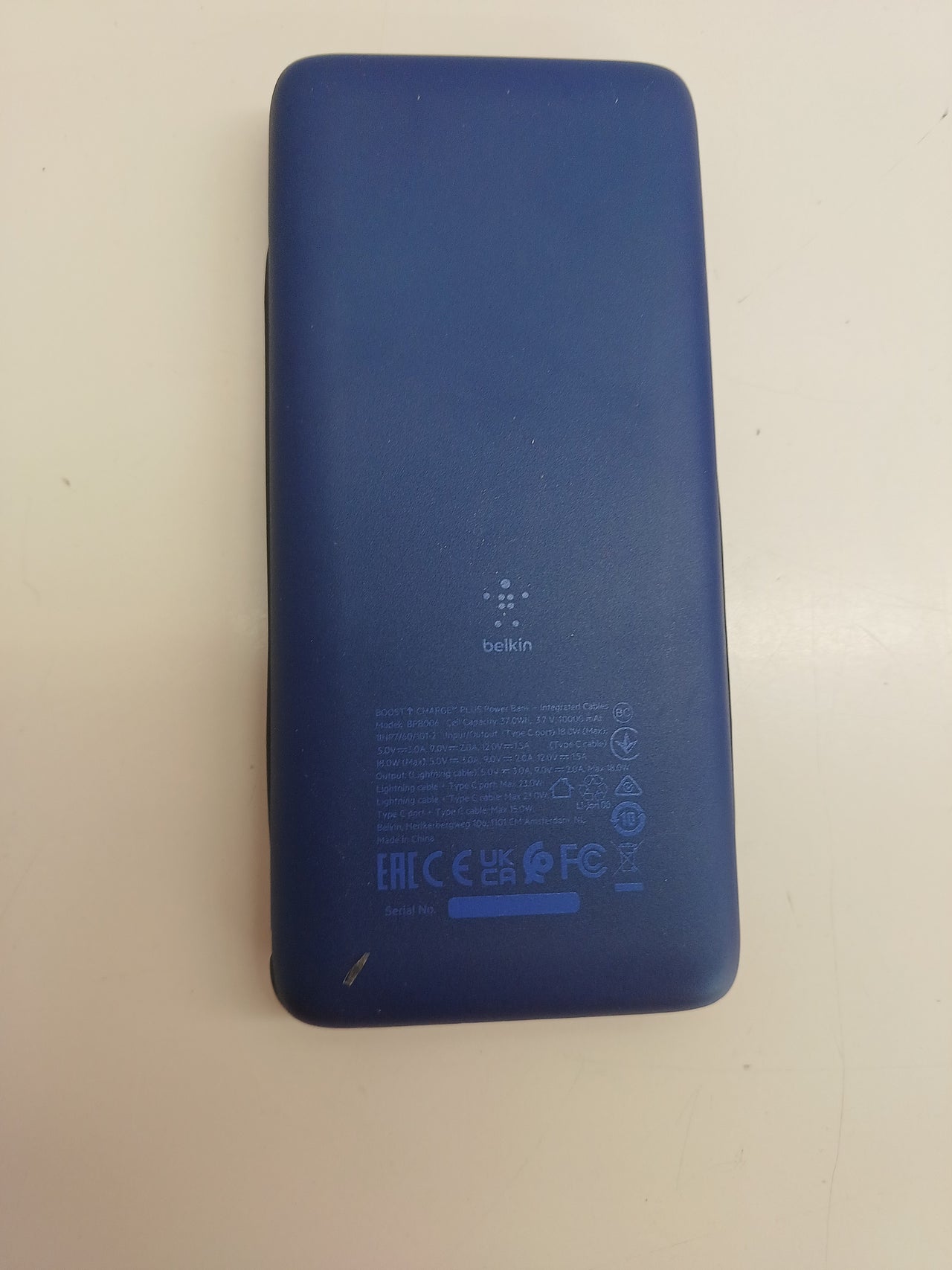 Powerbank 10 000 mAh con cables integrados USB-C/Lightning - Belkin