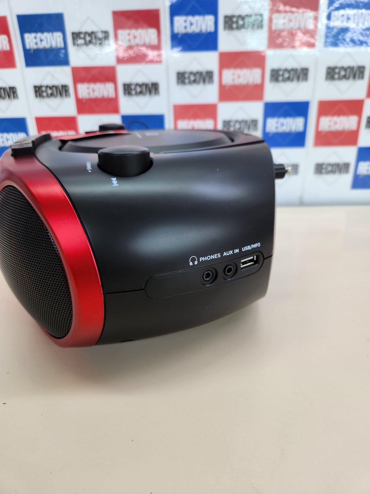 Radio Cassette Portátil Aiwa BBTC-550RD