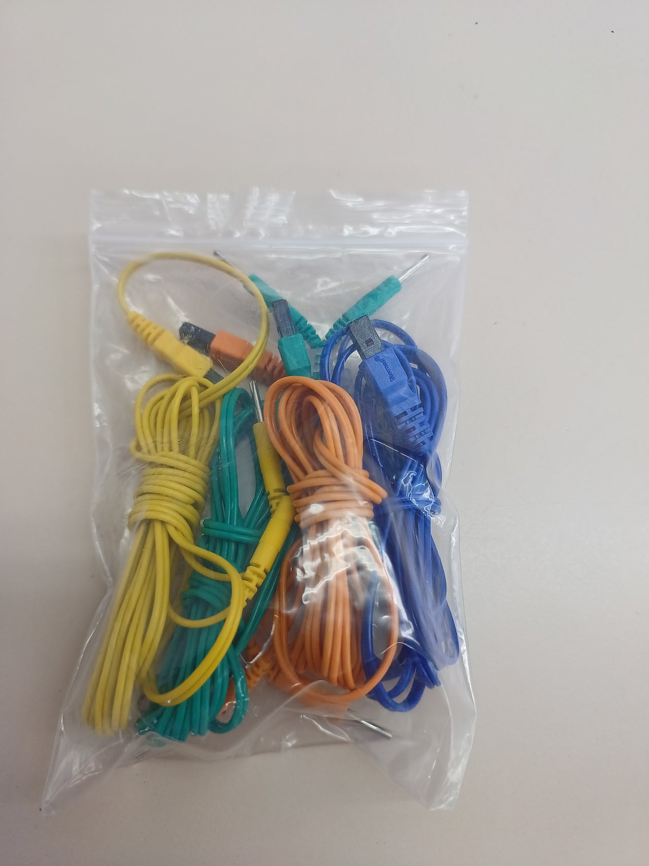Electroestimulador 115 programas TENS/EMS 4 canales TESMED Max 830