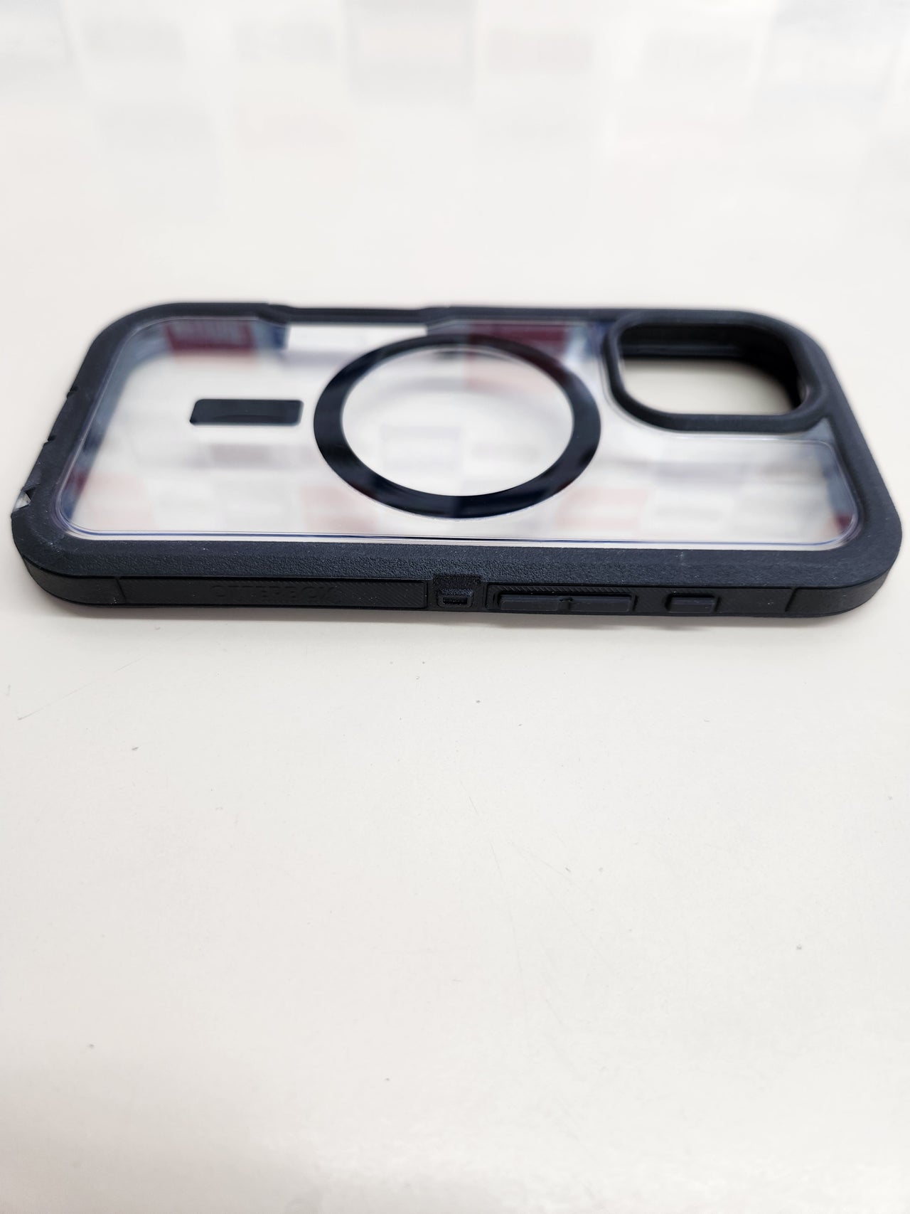 Funda iPhone 16 Defender Series XT anticaídas, Otterbox
