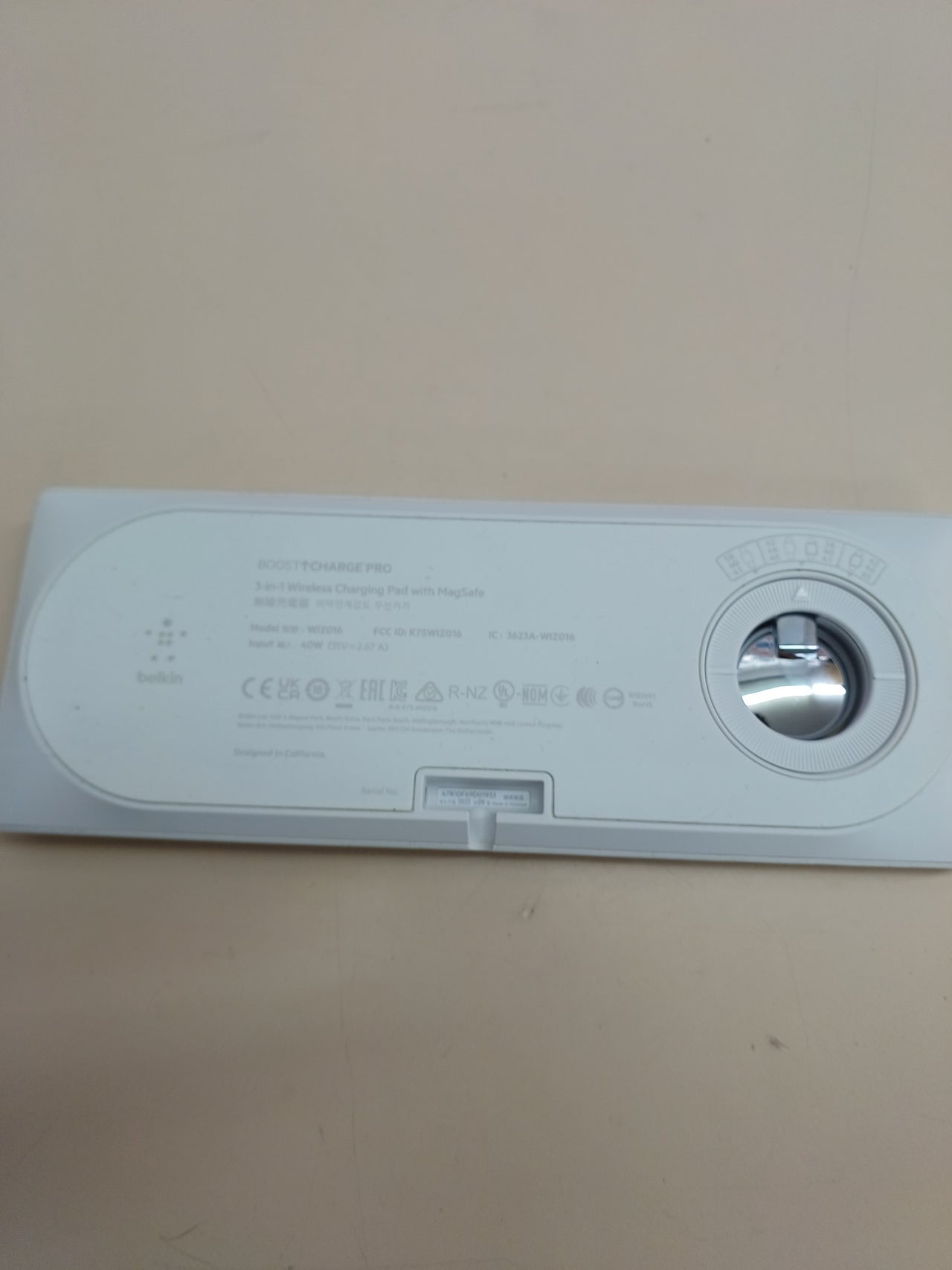 Cargador MagSafe 3 en 1 rápido y portátil - Belkin