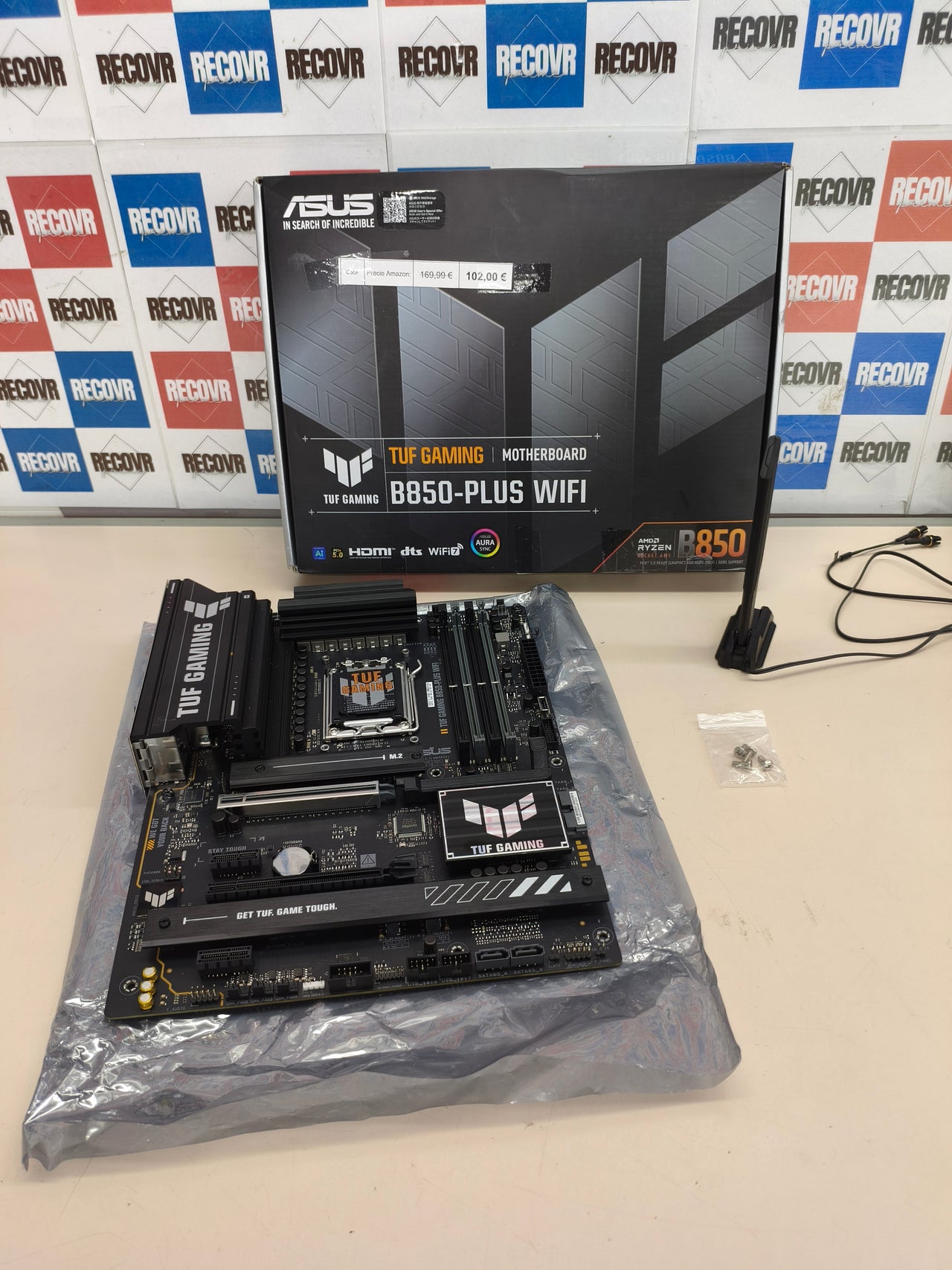 Placa base ASUS TUF GAMING B850-PLUS WIFI ATX para AMD Ryzen DDR5
