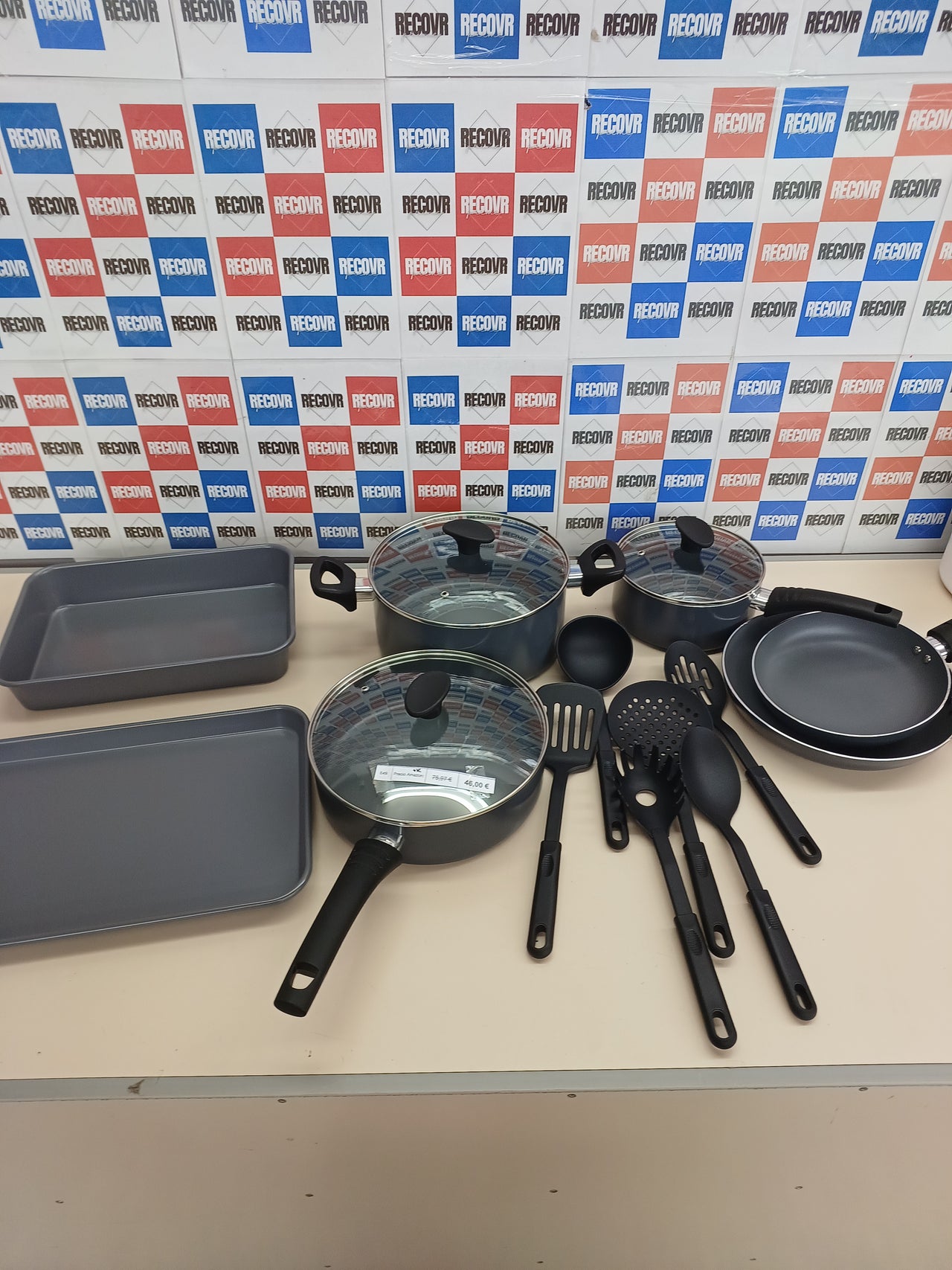 Batería de cocina antiadherente con tapas – bella