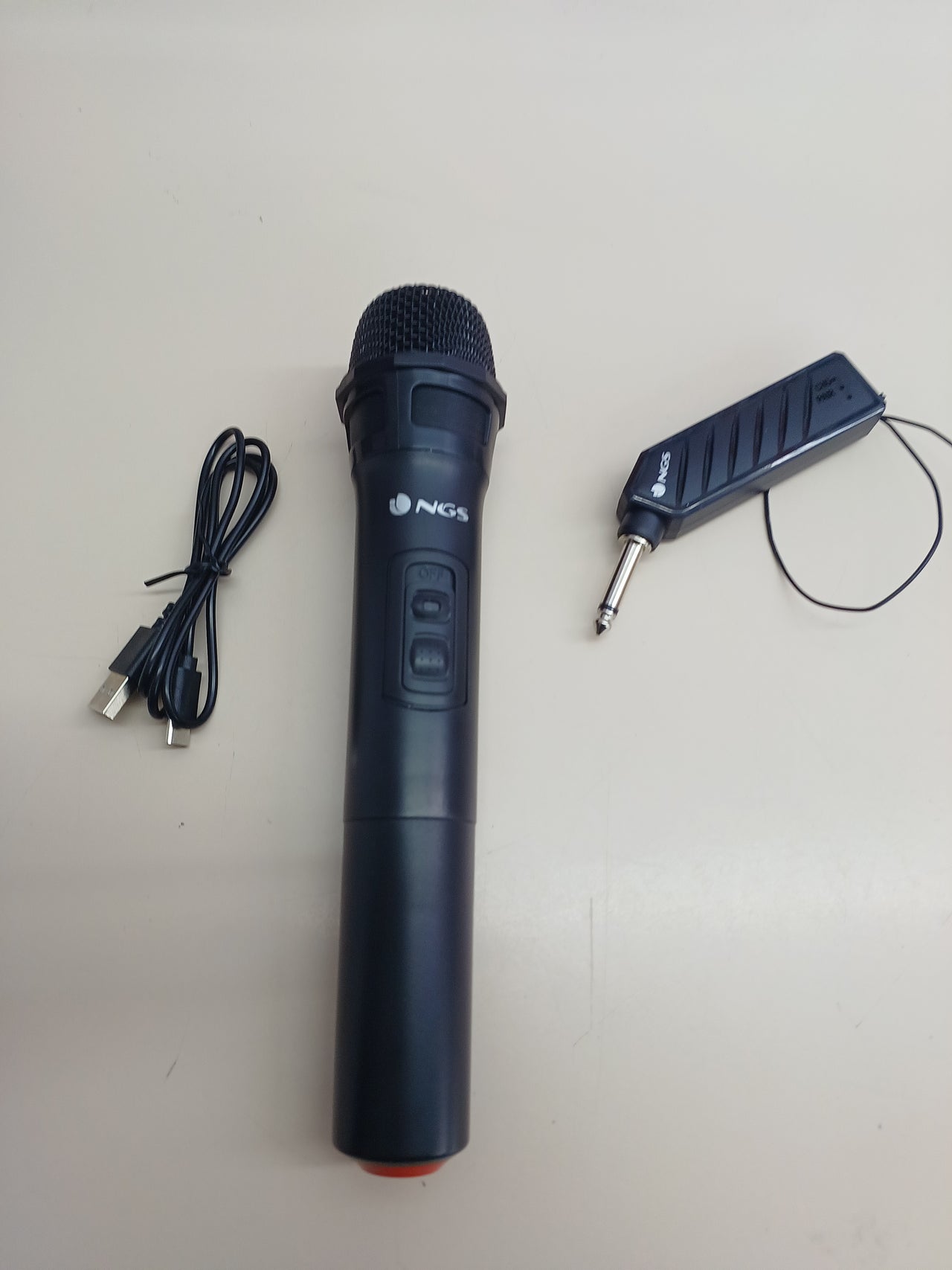 Micrófono inalámbrico vocal plug&play 20 m - NGS Singer Air