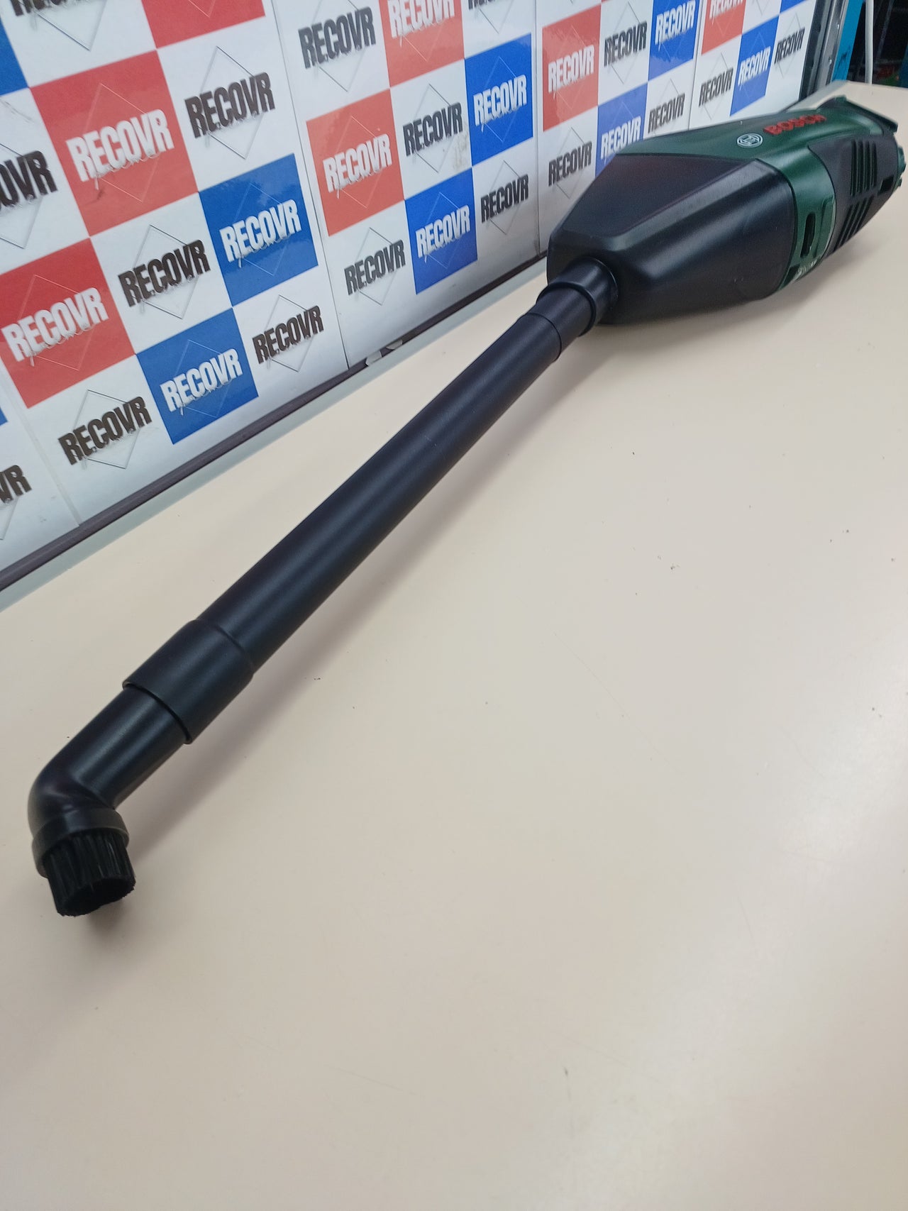 Aspirador batería 18V compacto y versátil BOSCH