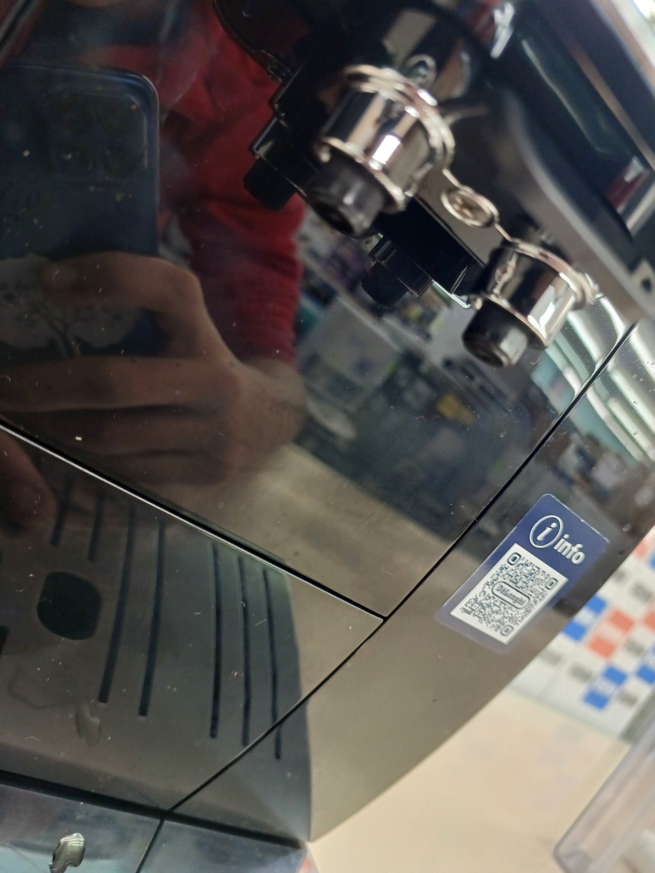 Cafetera automática grano con LatteCrema 18 recetas TFT - De'Longhi