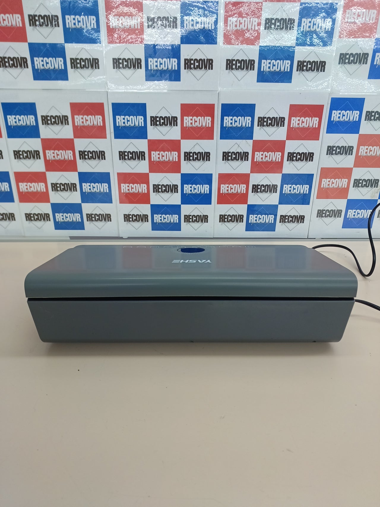 Envasadora 80KPA doble sellado 10 en 1 con rollo YASHE