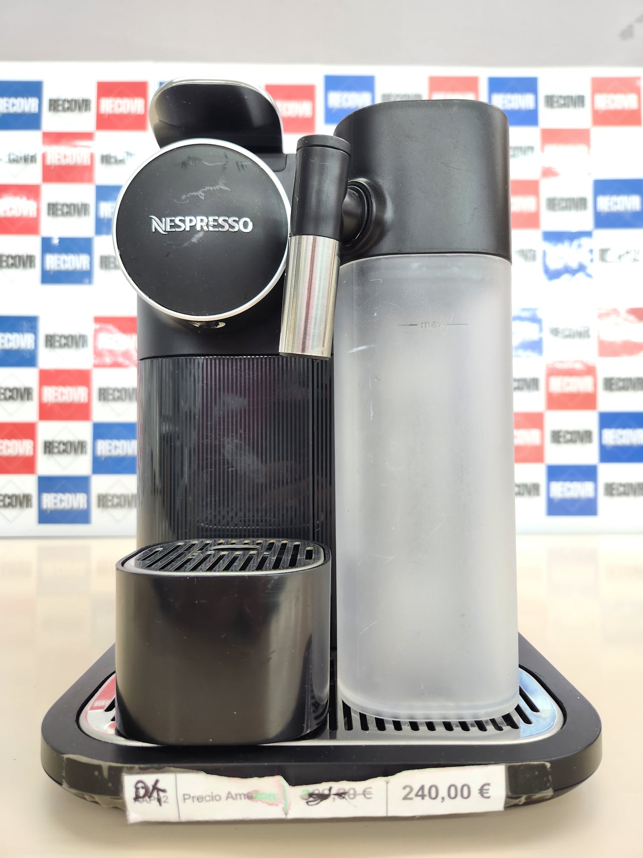 Cafetera 1.3L cápsulas Gran Lattissima Nespresso DeLonghi