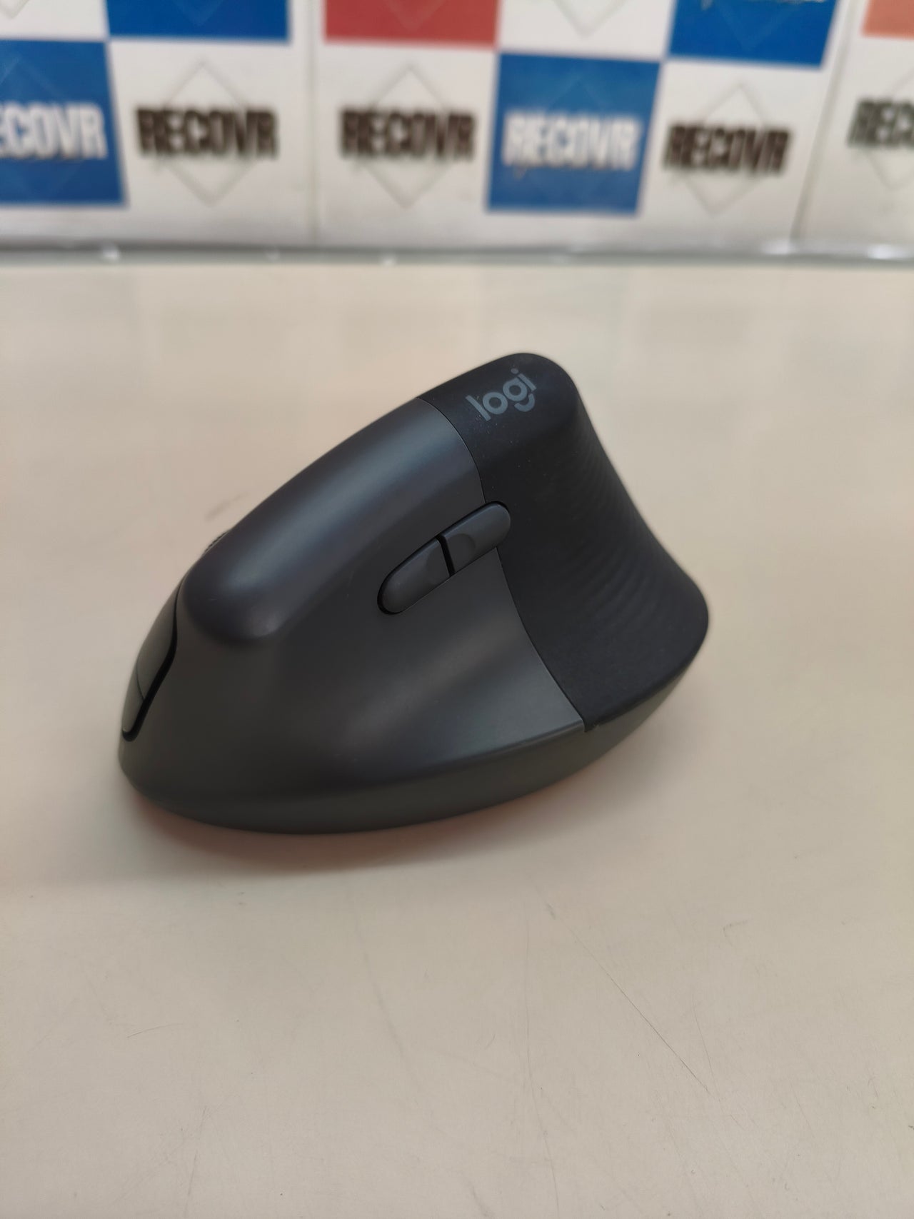Ratón ergonómico vertical inalámbrico Logitech Lift