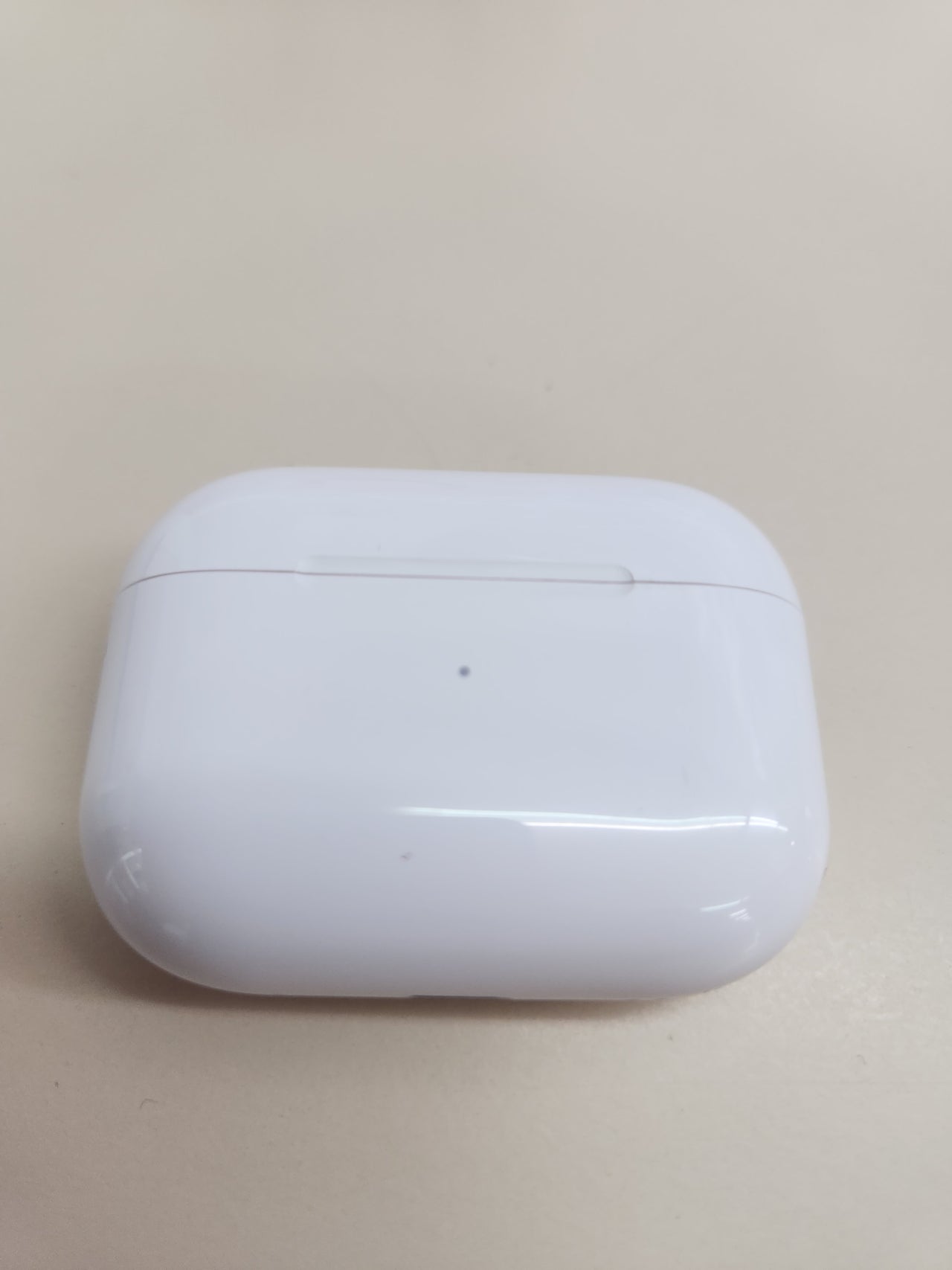 Estuche Carga Inalámbrica AirPods Pro 1 Gen 660 mAh + Lightning Phonix