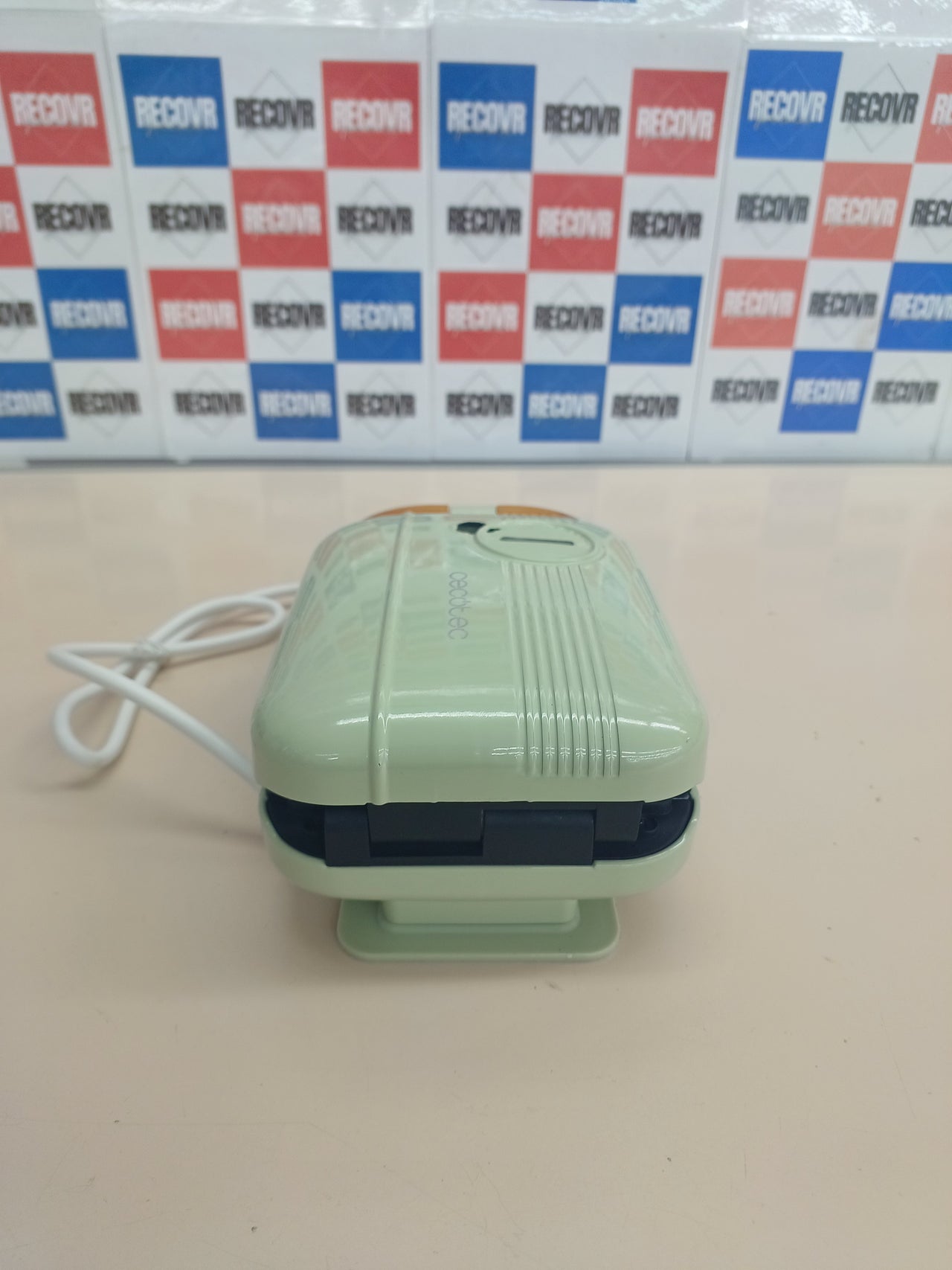 Sandwichera retro 700 W con 3 placas intercambiables CECOTEC