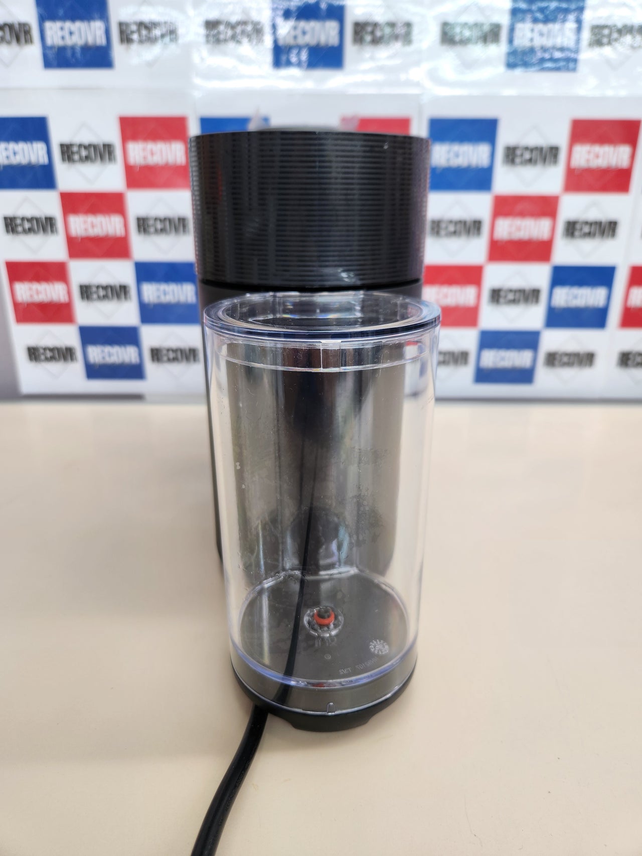 Cafetera 1260 W, 1.1 L color negro, cápsula Nespresso Vertuo De'Longhi,