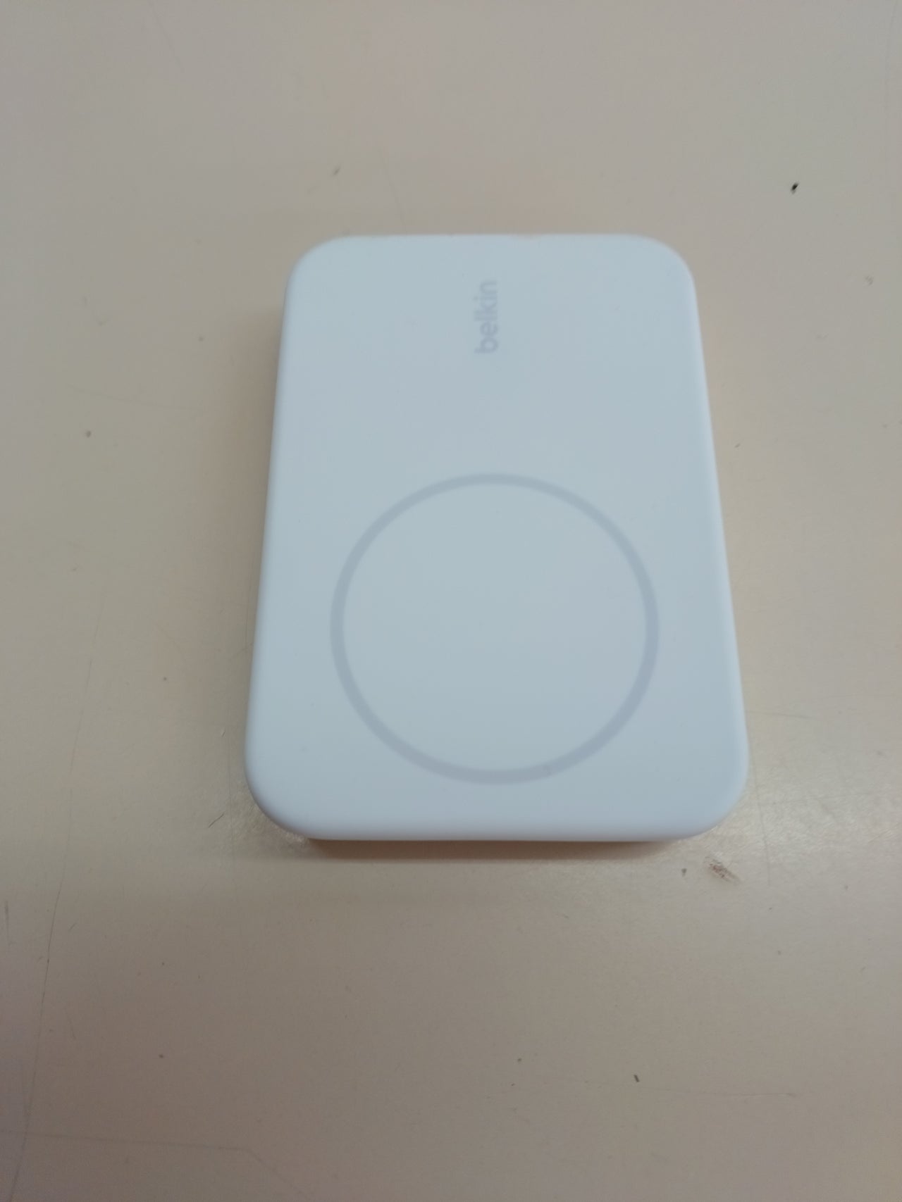 Powerbank inalámbrica 8000 mAh Qi2 con soporte - Belkin