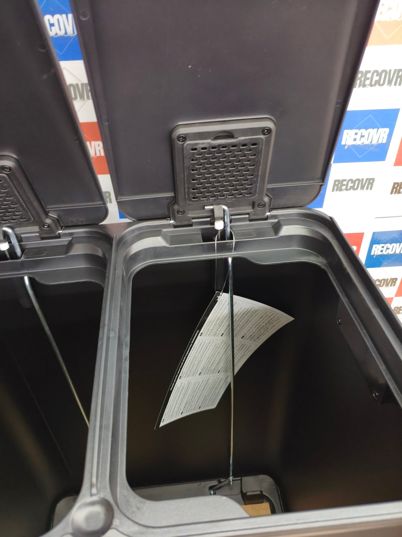 Cubo de basura de cocina SONGMICS 2x30 L con pedal y cierre suave