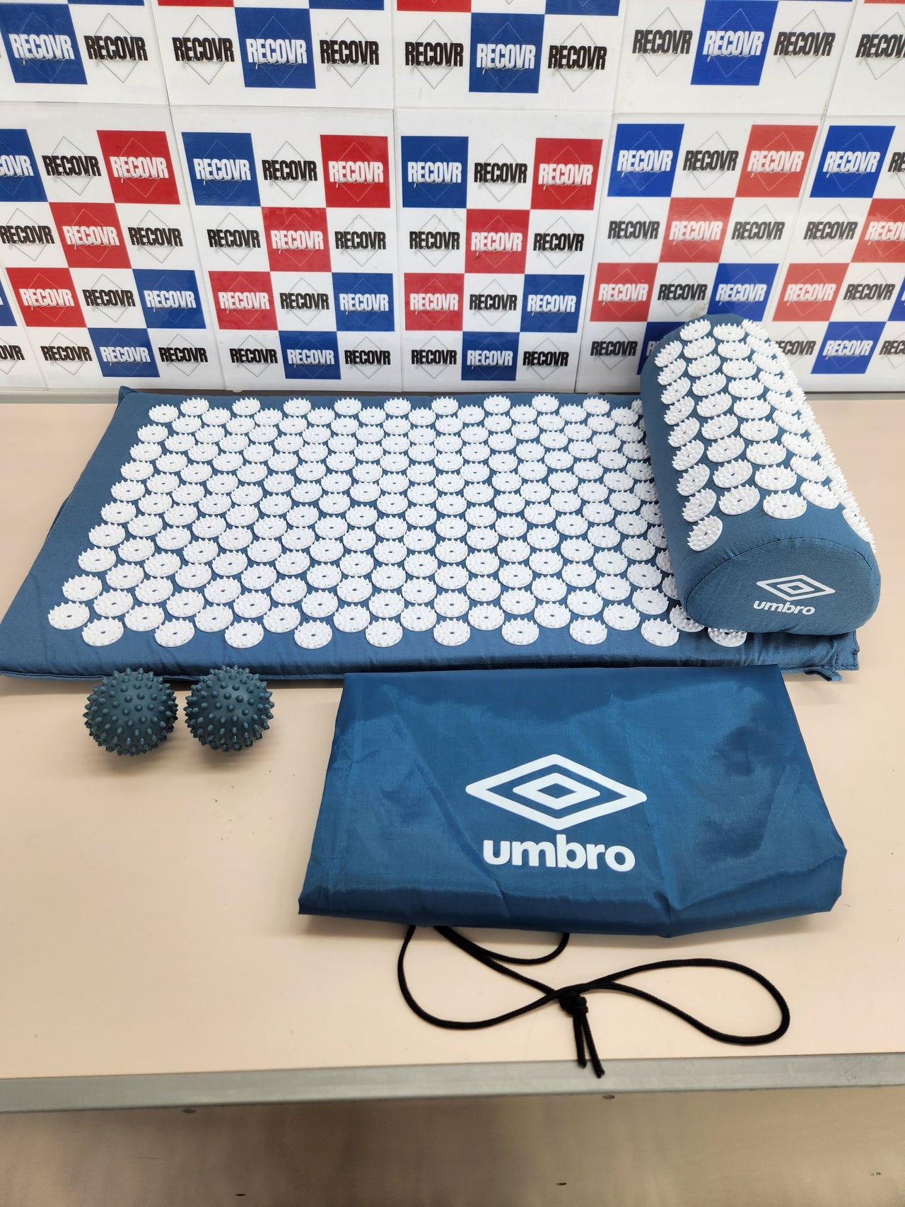 Esterilla acupresión 42x71 cm Umbro azul