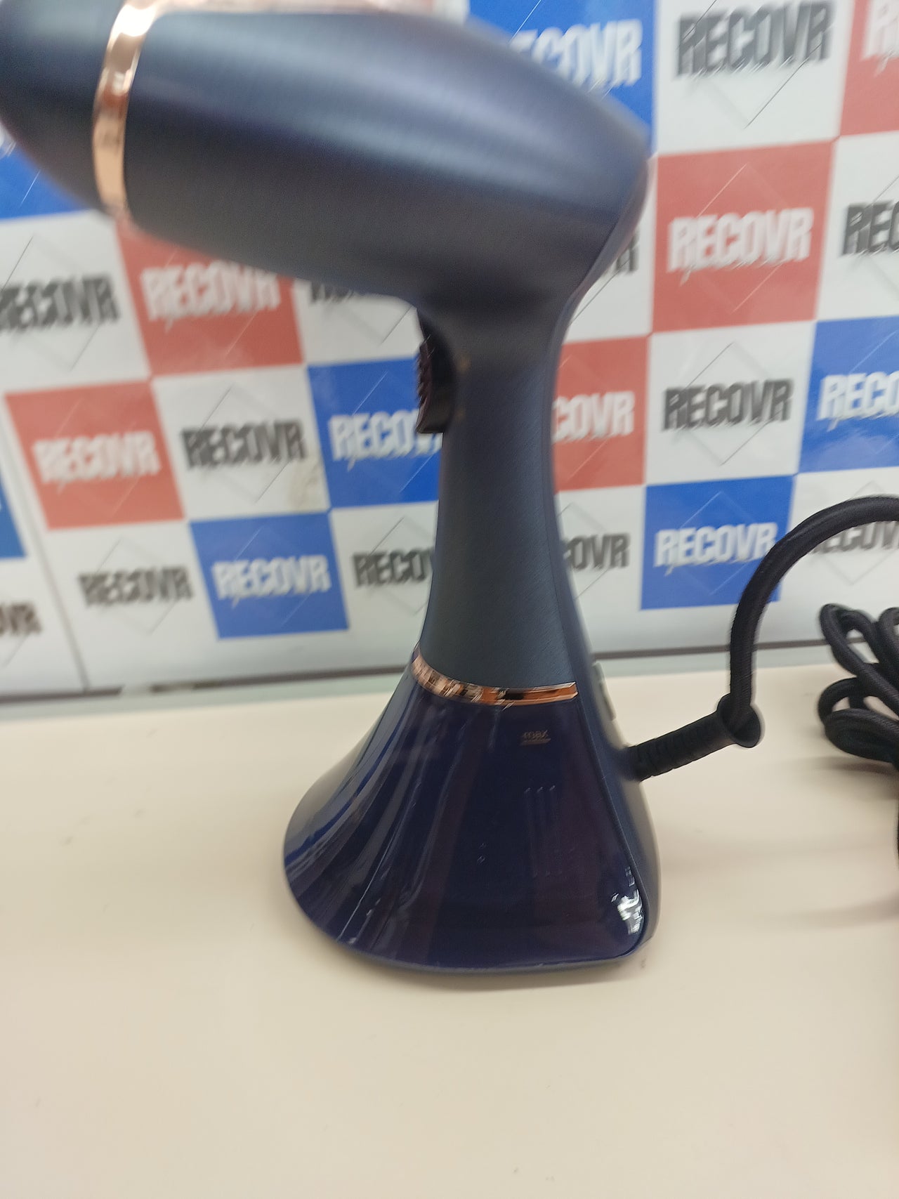 Plancha vertical 1800W con aroma y vapor - Russell Hobbs