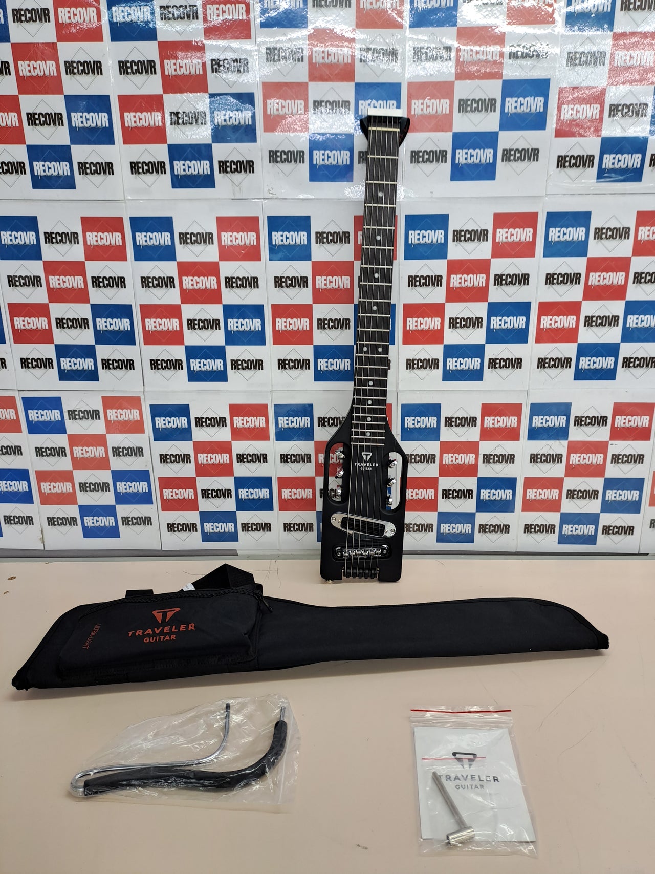 Guitarra eléctrica ultraligera compacta negro mate
