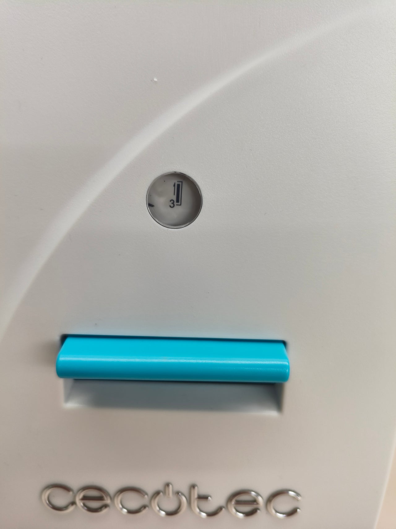 Máquina de coser Cecotec  66 puntadas con brazo libre y accesorios