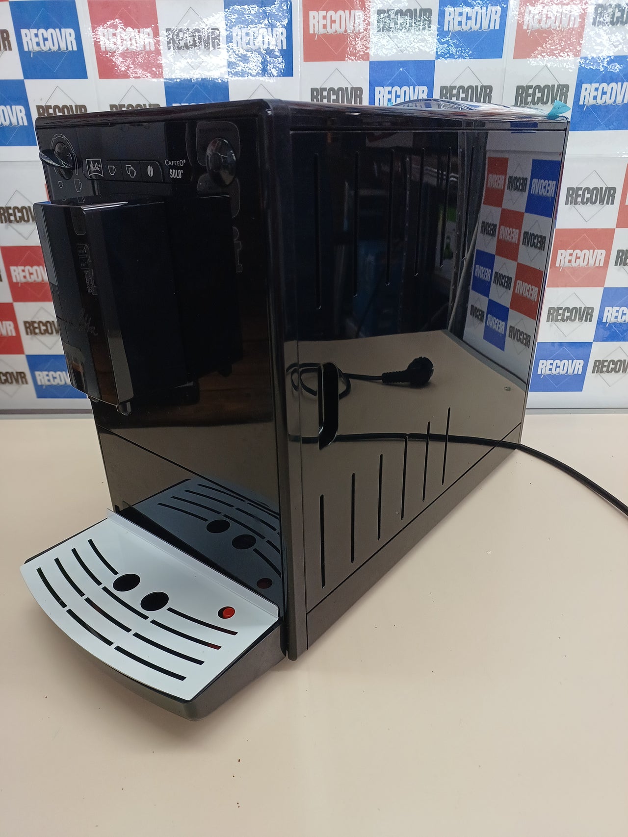 Cafetera superautomática con molinillo 15 bares – Melitta