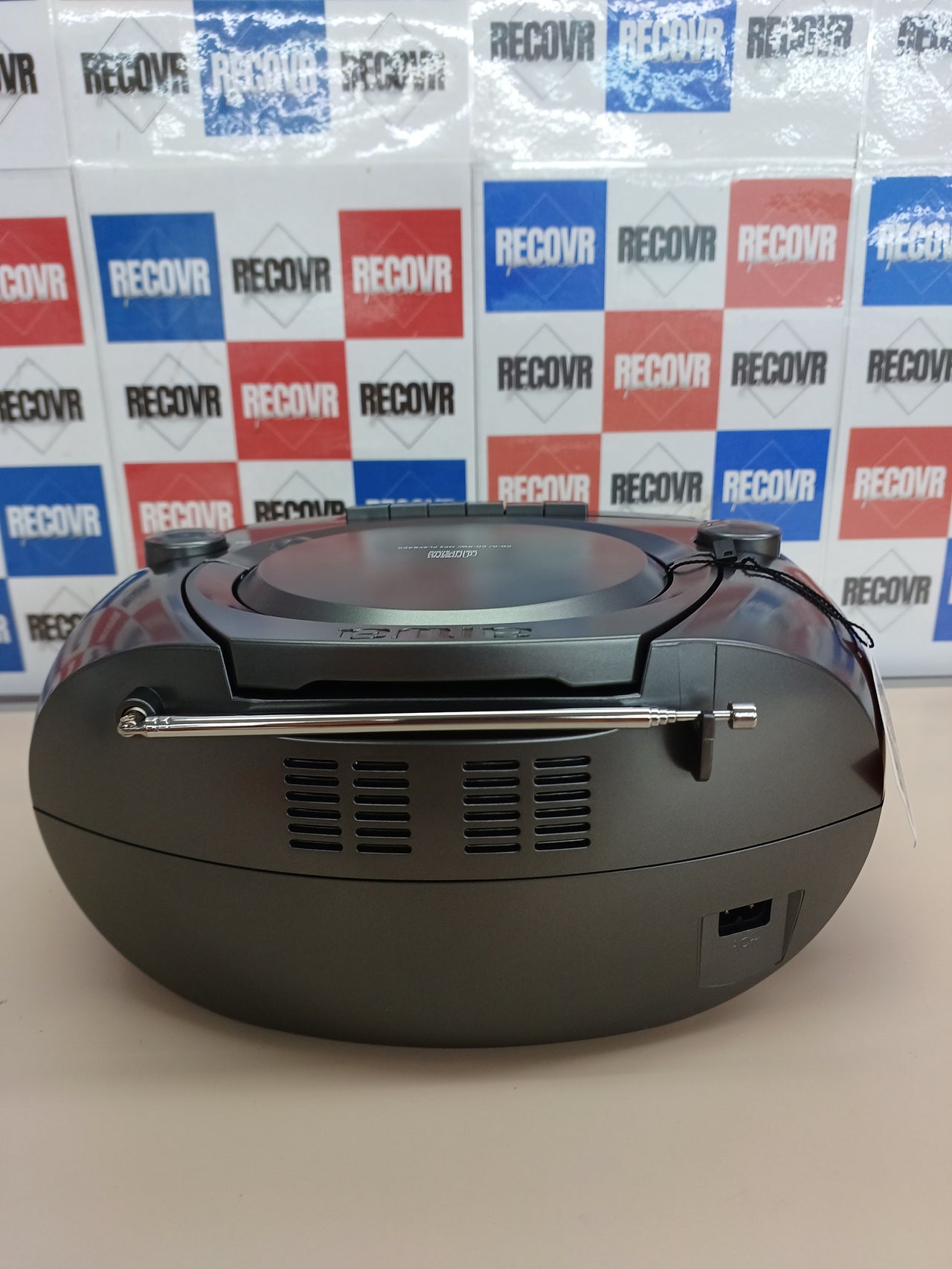 Radio Cassette Portátil con CD, Bluetooth y USBAiwa BBTC-550MG