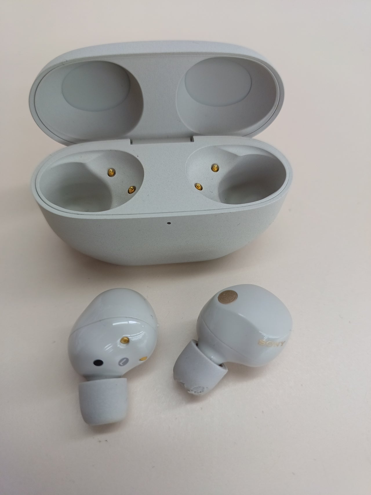 Sony Auriculares inalámbricos con Noise Cancelling WF-1000XM5, Bluetooth, Auriculares in-Ear, micrófono, hasta 24 Horas de batería, Carga rápida, IPX4, Alexa y Google Assitant, iOS y Android - Plata