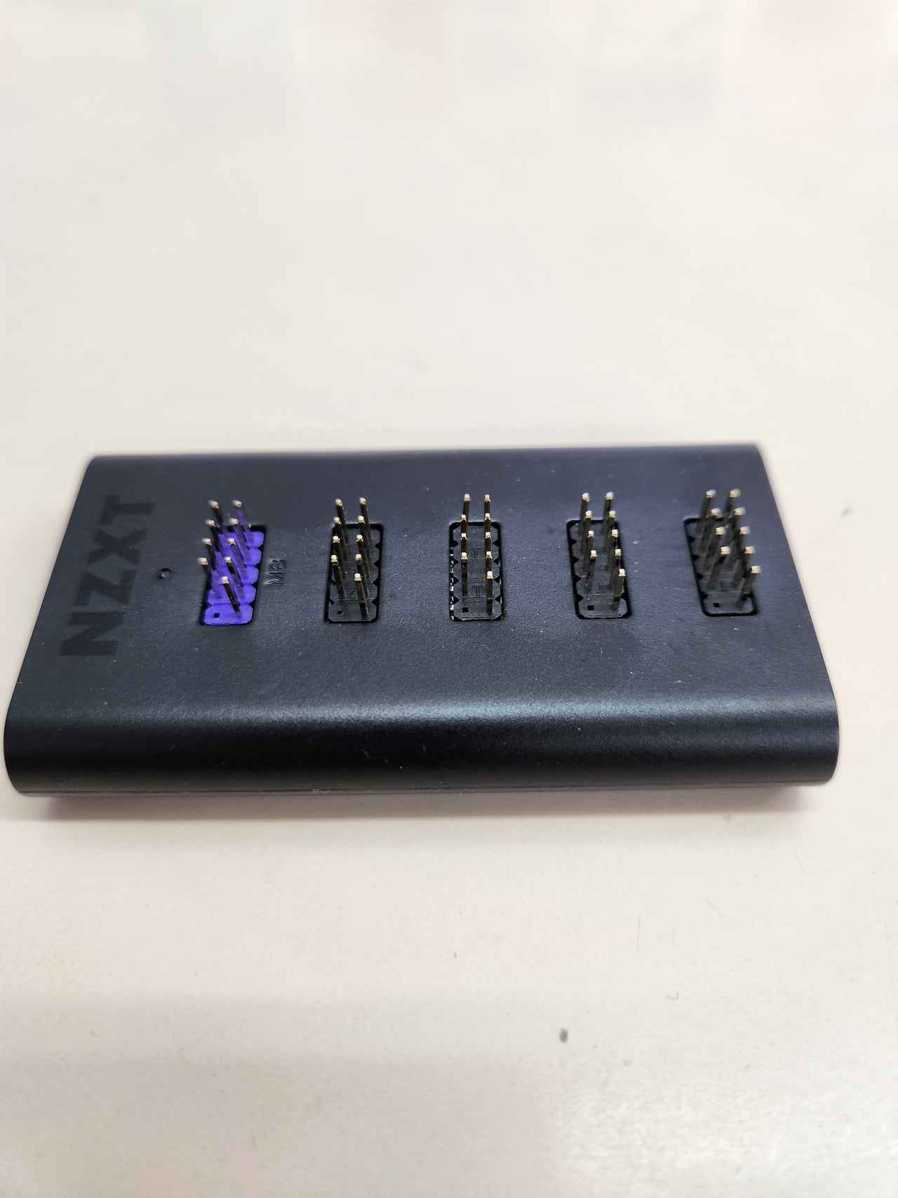 Hub USB Interno 3 - AC-IUSBH-M3 - 4 Puertos USB 2.0 NZXT