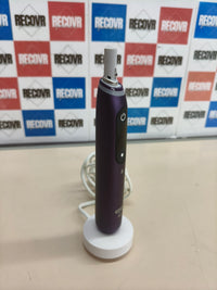 Cepillo de dientes eléctrico Oral-B iO 8N violeta