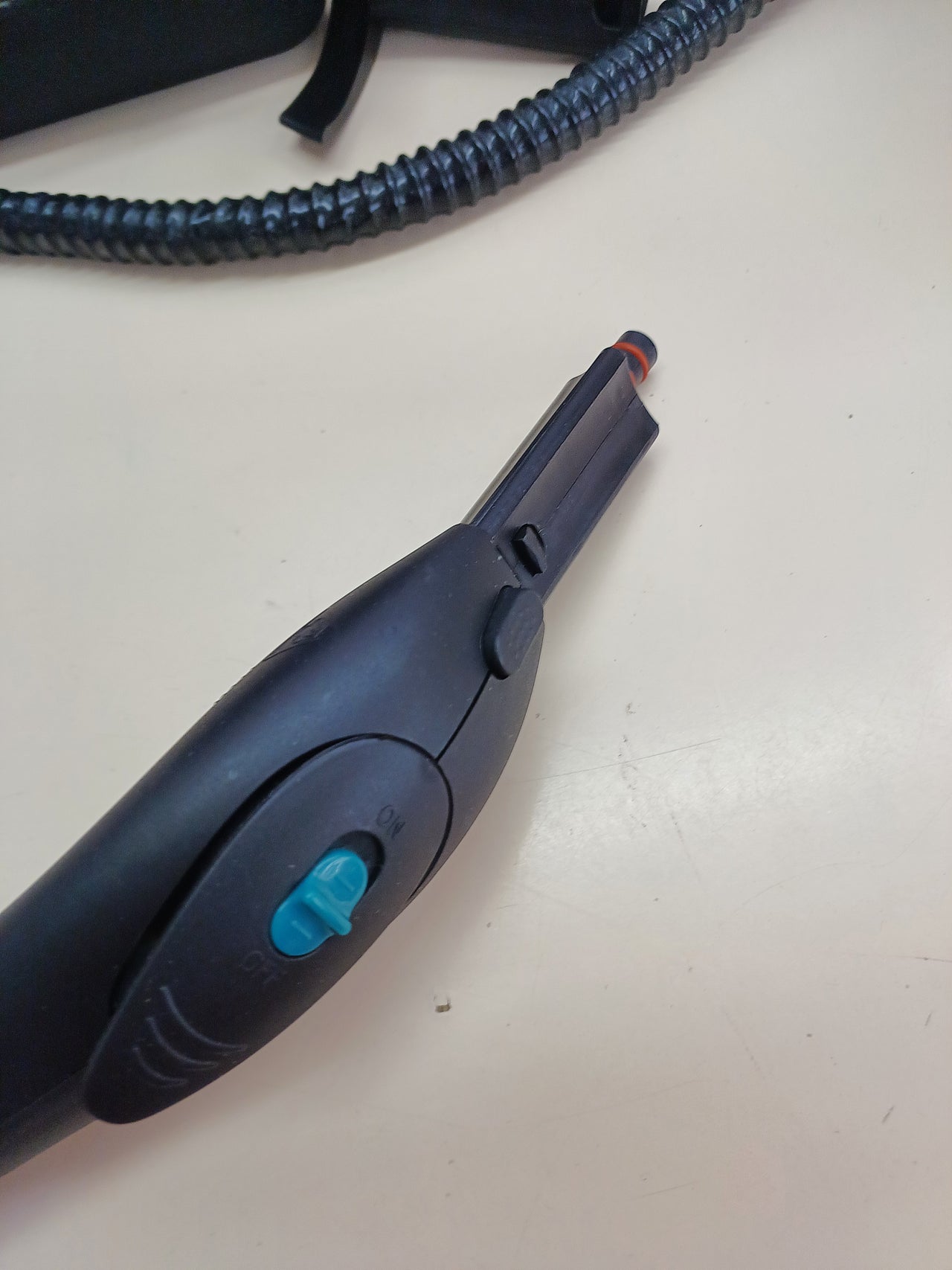 Limpiador a vapor 2000 W 1,5 L 4 bar multifunción – H.Koenig