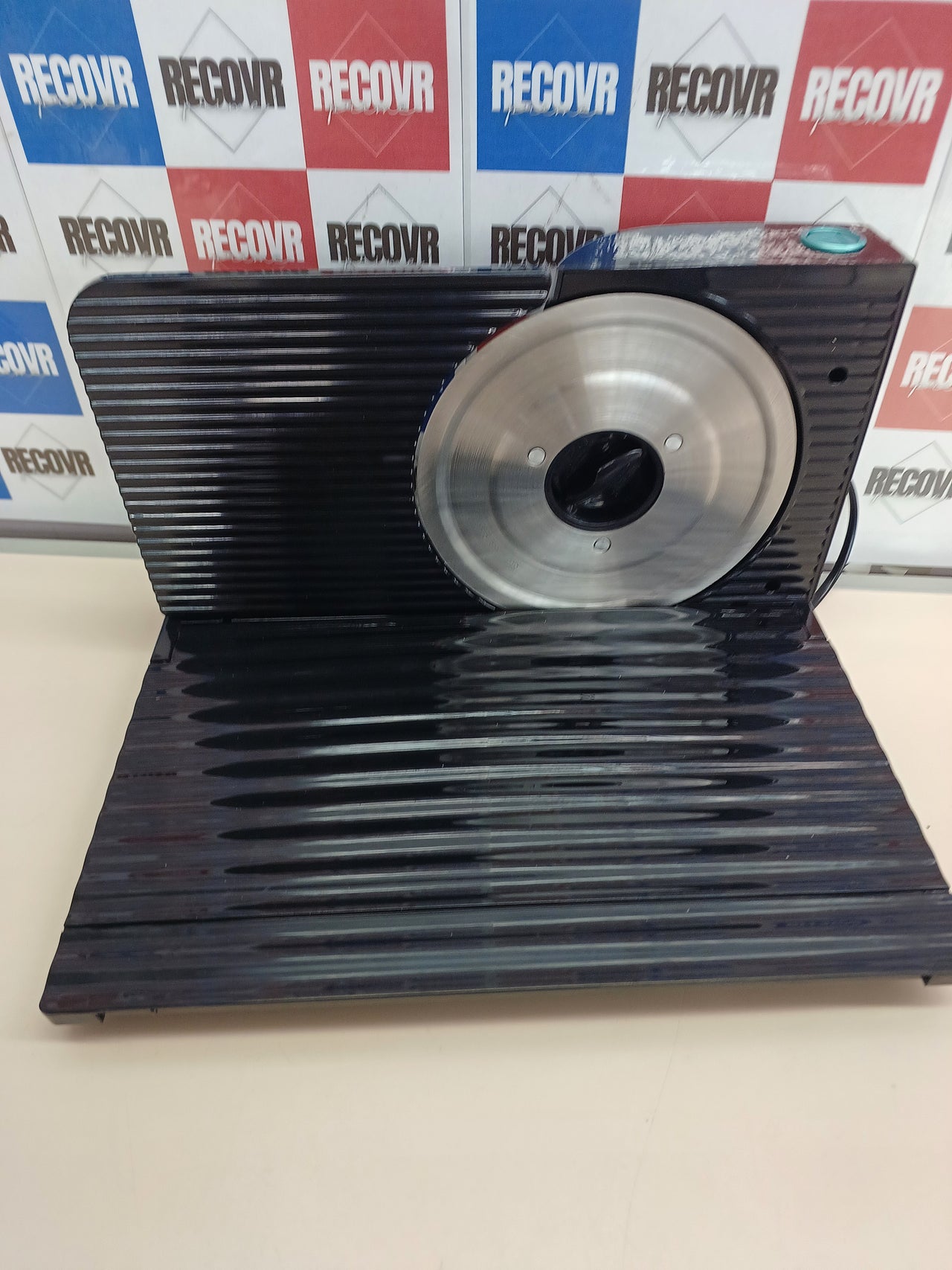 Cortafiambres 150 W disco 17 cm ajustable plegable Cecotec
