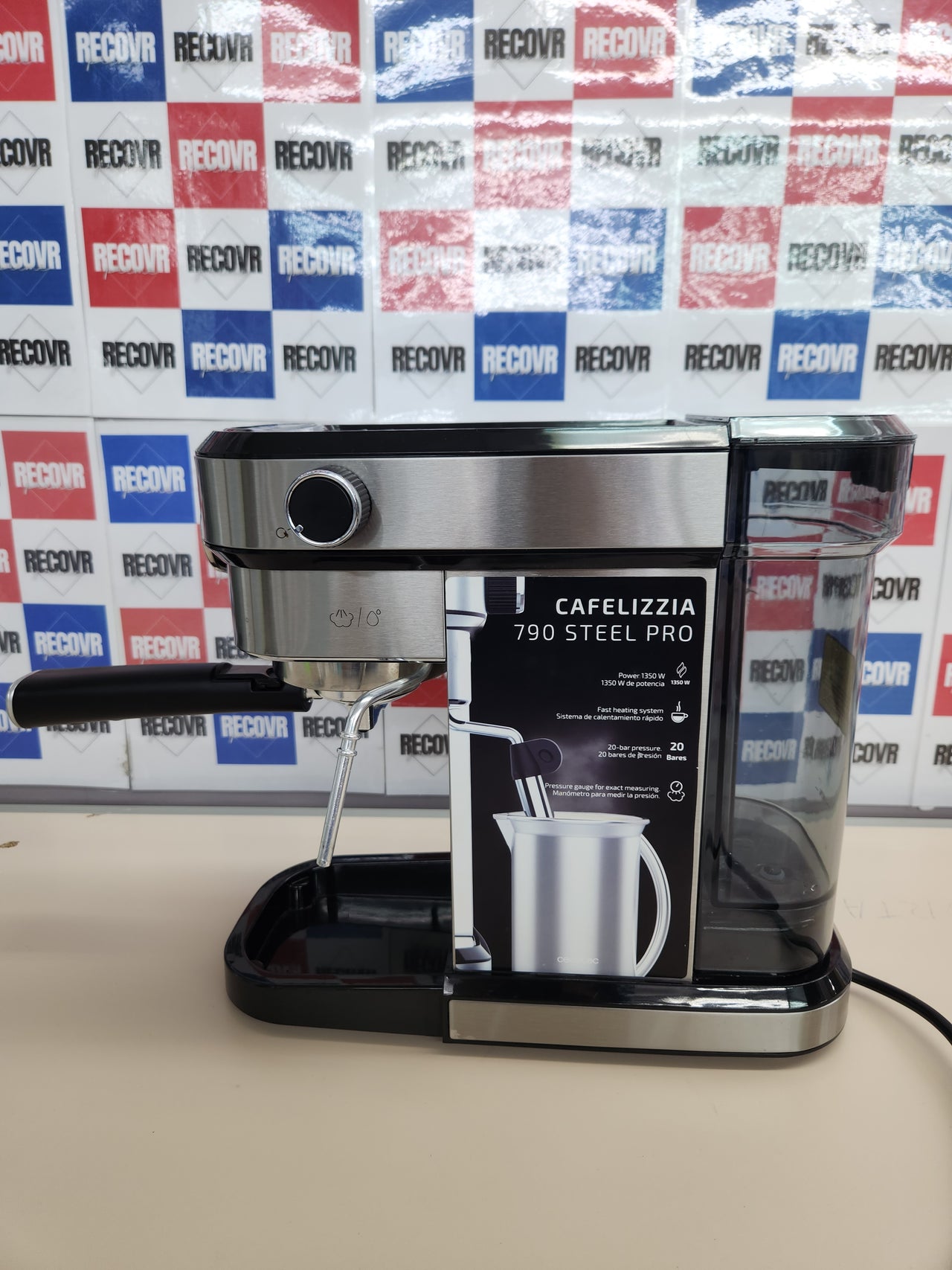 Cafetera Espresso 1350W, 20 Bares, Manómetro, Thermoblock, Vaporizador, Acero Inox Cecotec