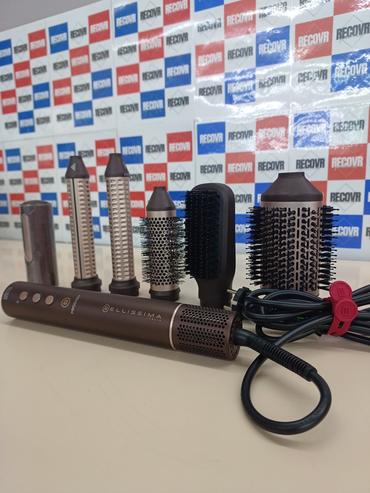 Bellissima Prodigy, moldeador de aire caliente, tecnología Ion-Ceramic, tecnología Coanda, motor digital, control de calor, filtro autolimpiante, 3 temperaturas, 1200 W, 6 accesorios