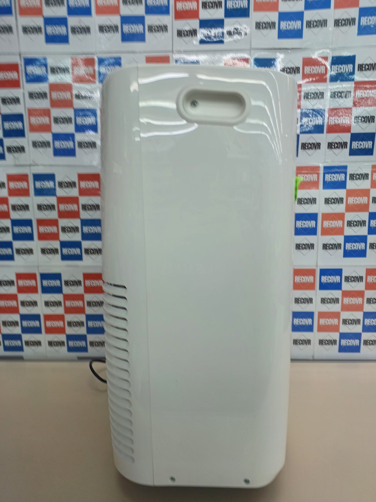 Aire acondicionado portátil 9800 BTU Pinguino De'Longhi