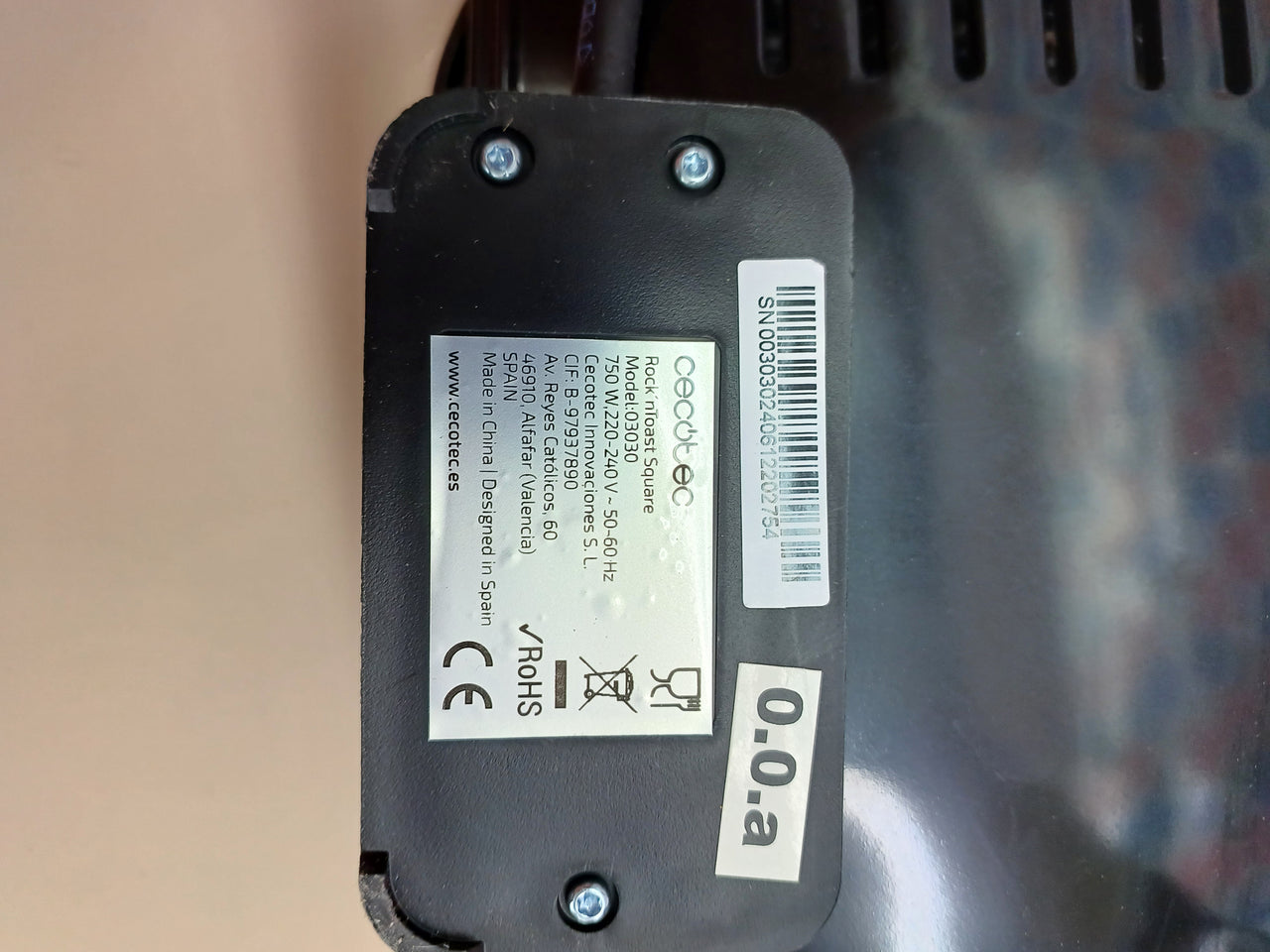 Sandwichera 750W 2 sándwiches antiadherente piedra - Cecotec