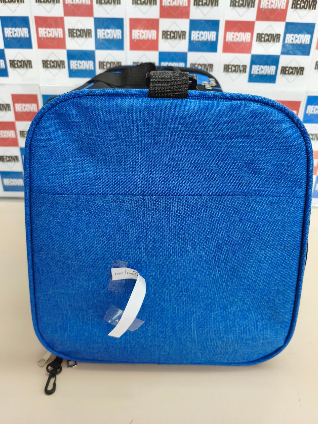 Bolsa transportín transpirable para perros y gatos.