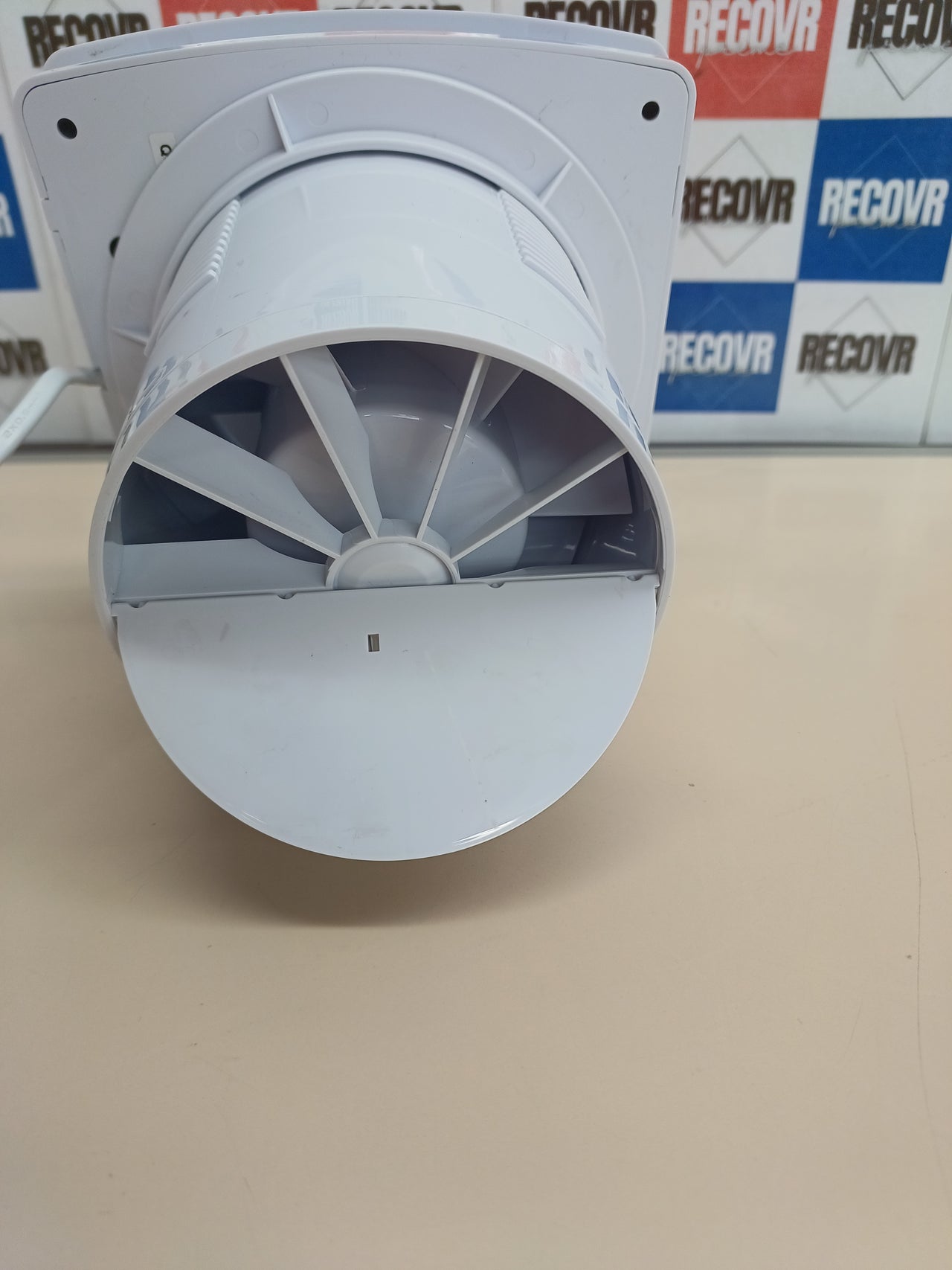 Extractor de Aire 120 mm Silencioso con Válvula
