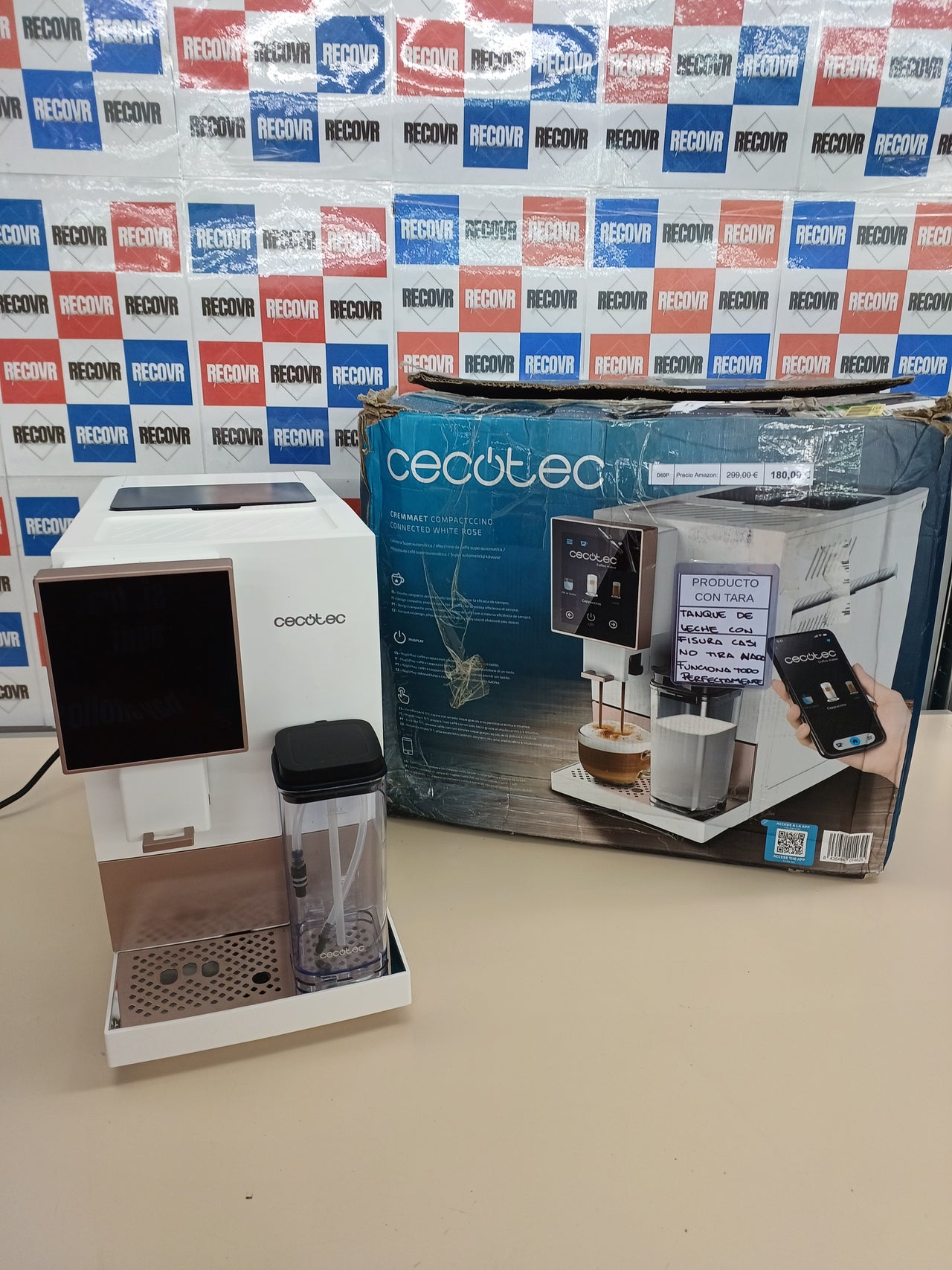 Cafetera superautomática WiFi 19 bares con leche y molinillo - Cecotec