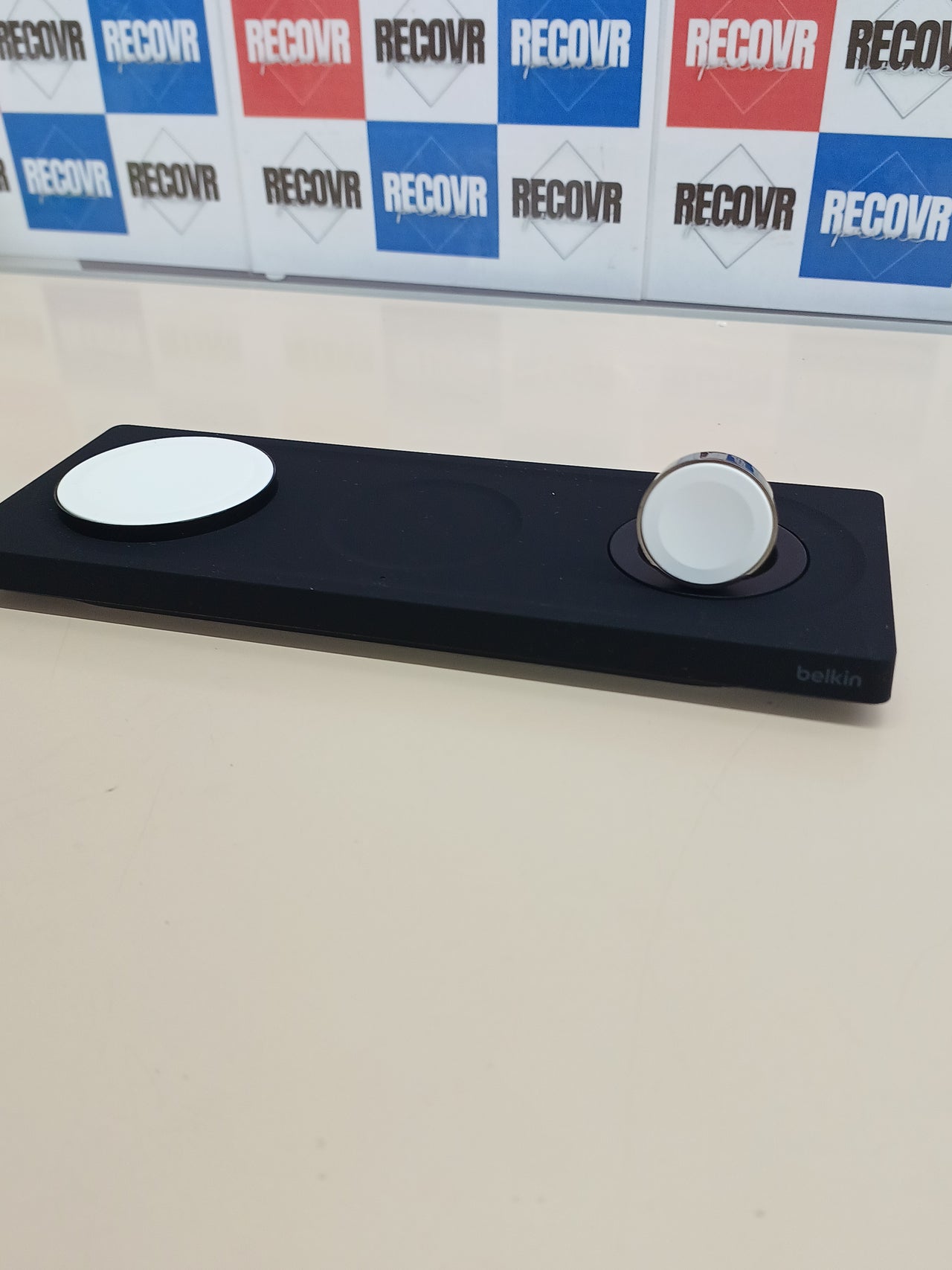 Cargador MagSafe 3 en 1 rápido y portátil - Belkin