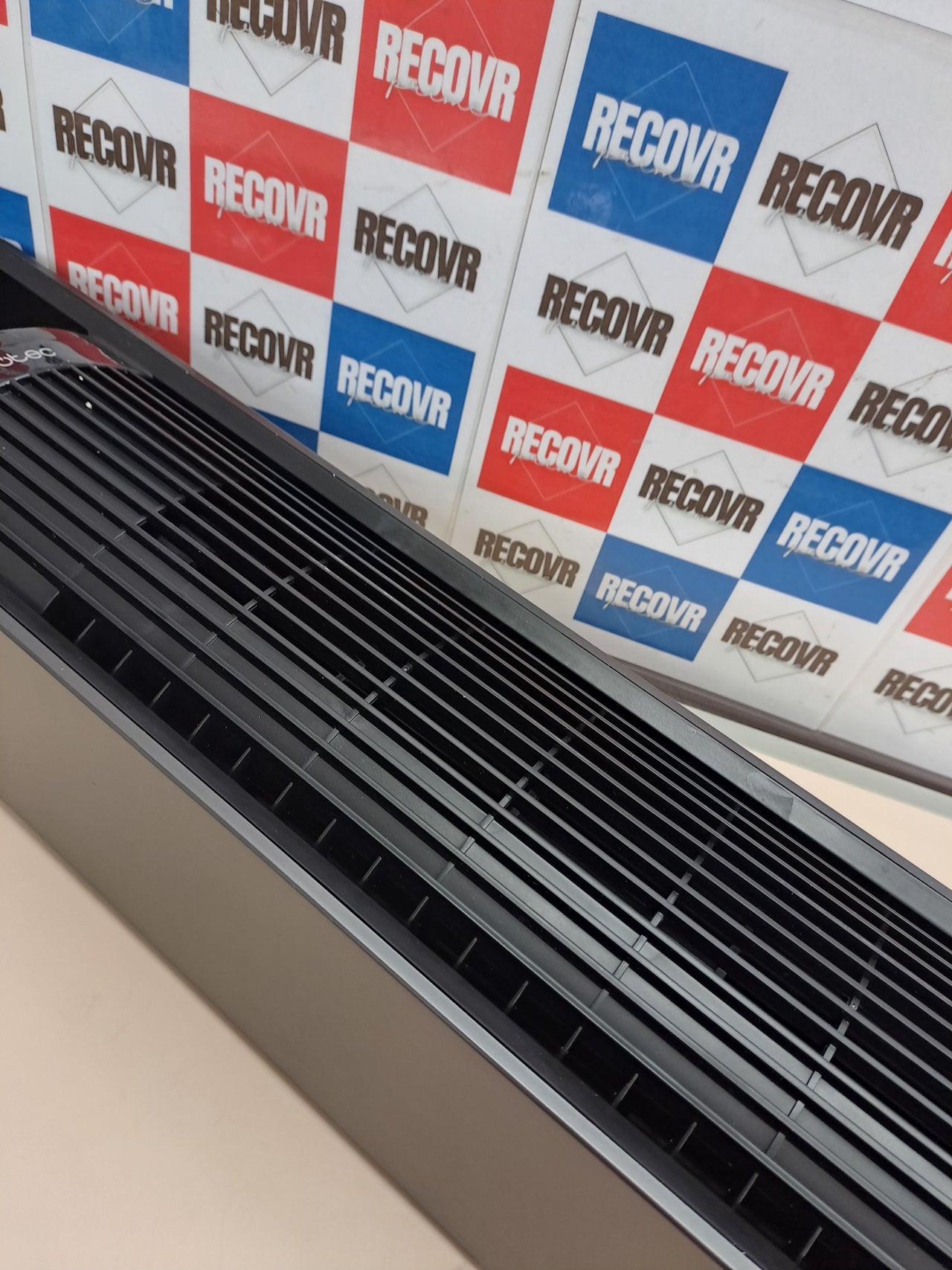 Ventilador torre 60W wifi ionizador 40" Cecotec