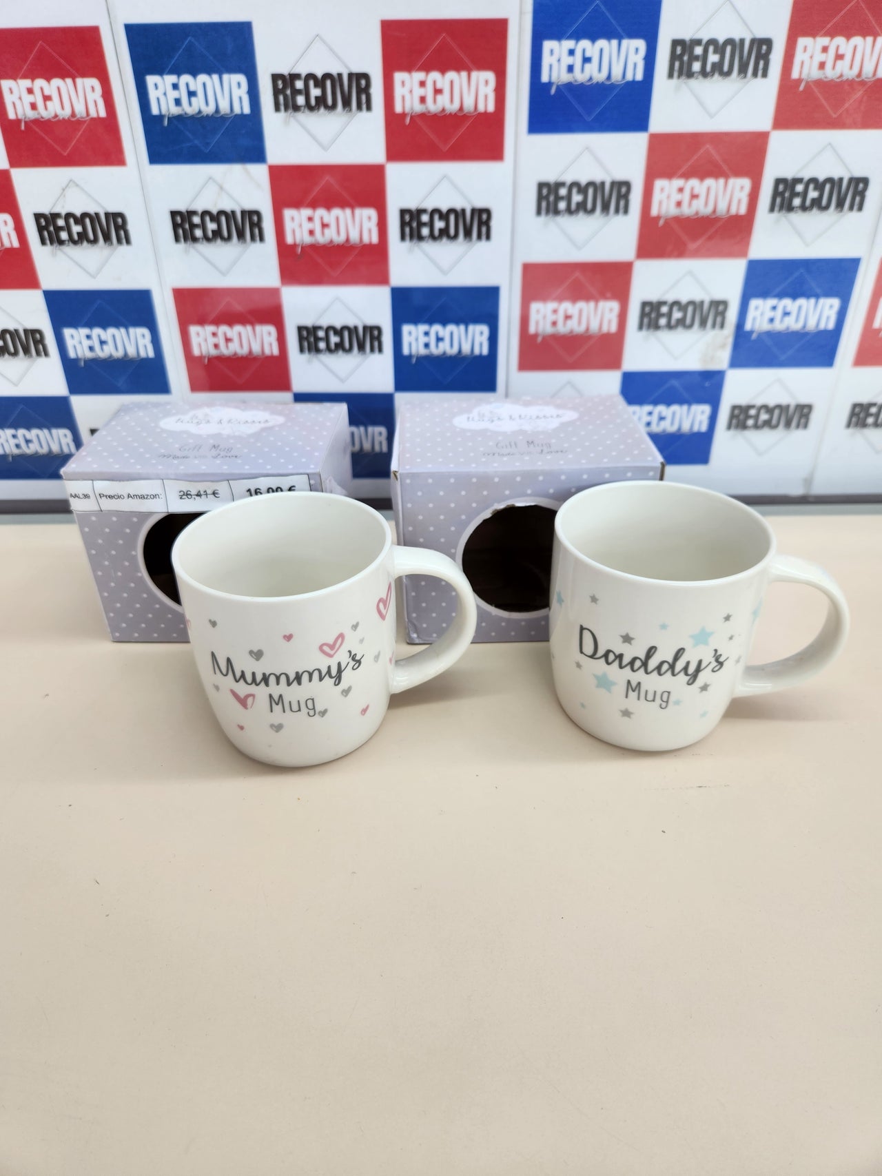 Juego de 2 tazas con texto en inglés "New Parents", regalo para mamá y papá, regalo para mamá y papá, regalo para mamá y Navidad, incluye moneda de decisión para padres (mamá y papá)
