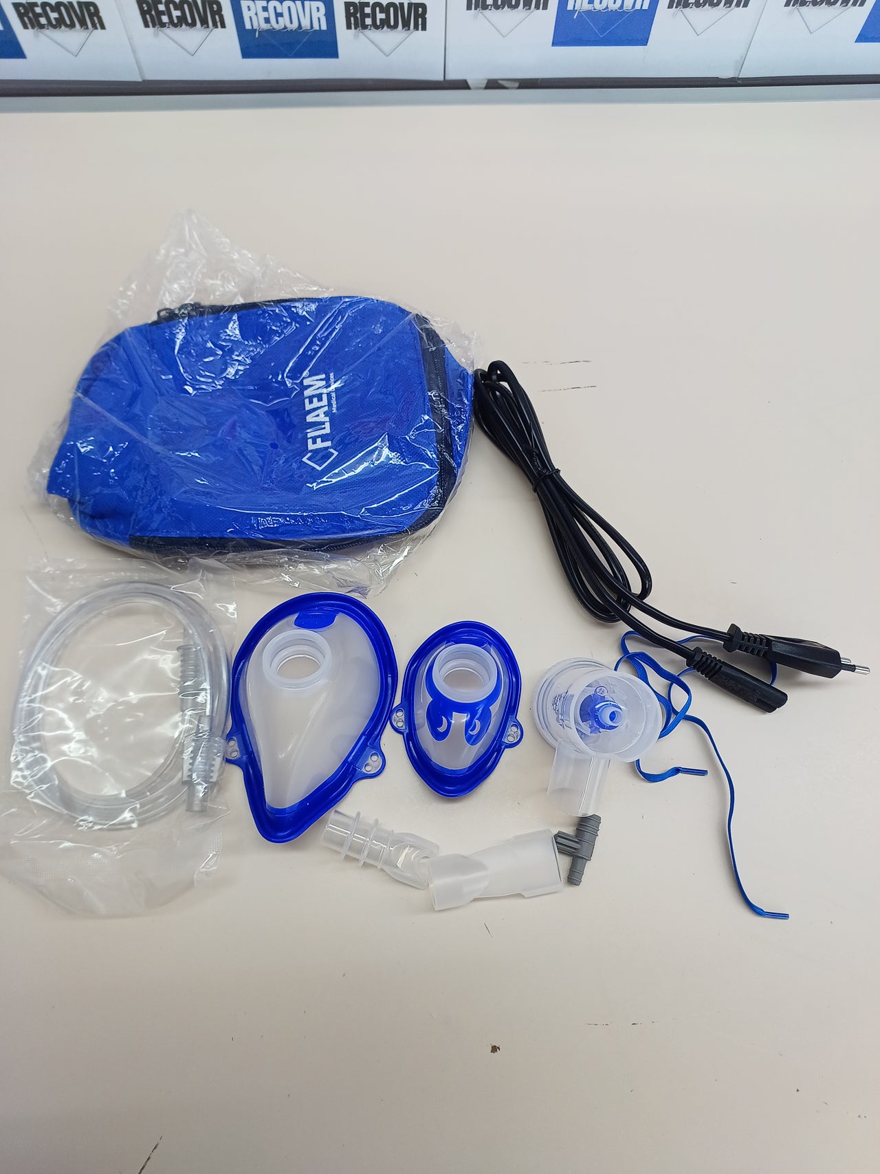 Flaem, Neb-Aid, Nebulizador Portátil, Rápido y Compacto para Vías Respiratorias Bajas, Máquina Nebulizadora para Adultos y Niños Certificada con Mascarillas Blanda y Filtro de Aire, Hecho en Italia