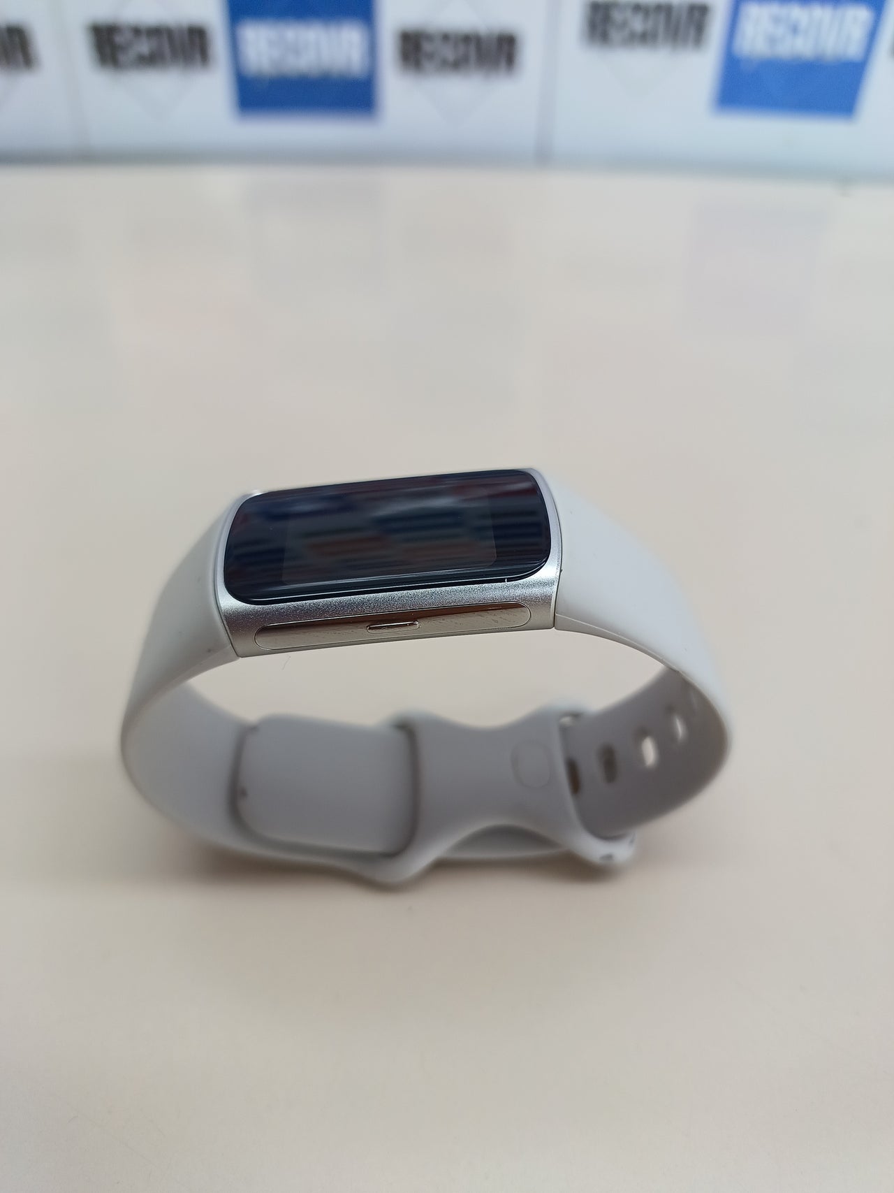 Pulsera Google Fitbit Charge 6   Google Wallet y Google Maps