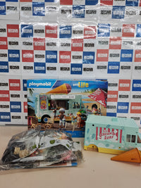 PLAYMOBIL Camioneta de Helados con Tienda de Surf