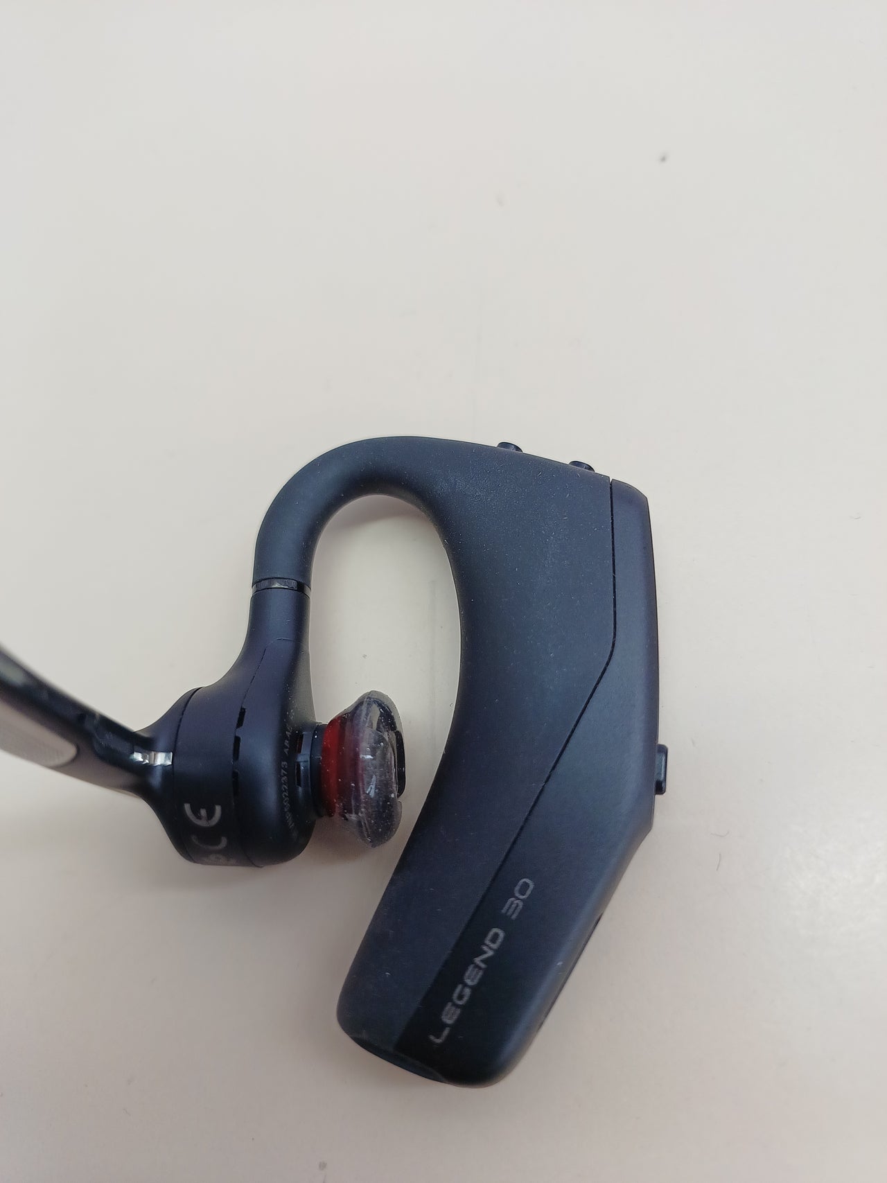Auricular Bluetooth cancelación ruido POLY Voyager Legend 30